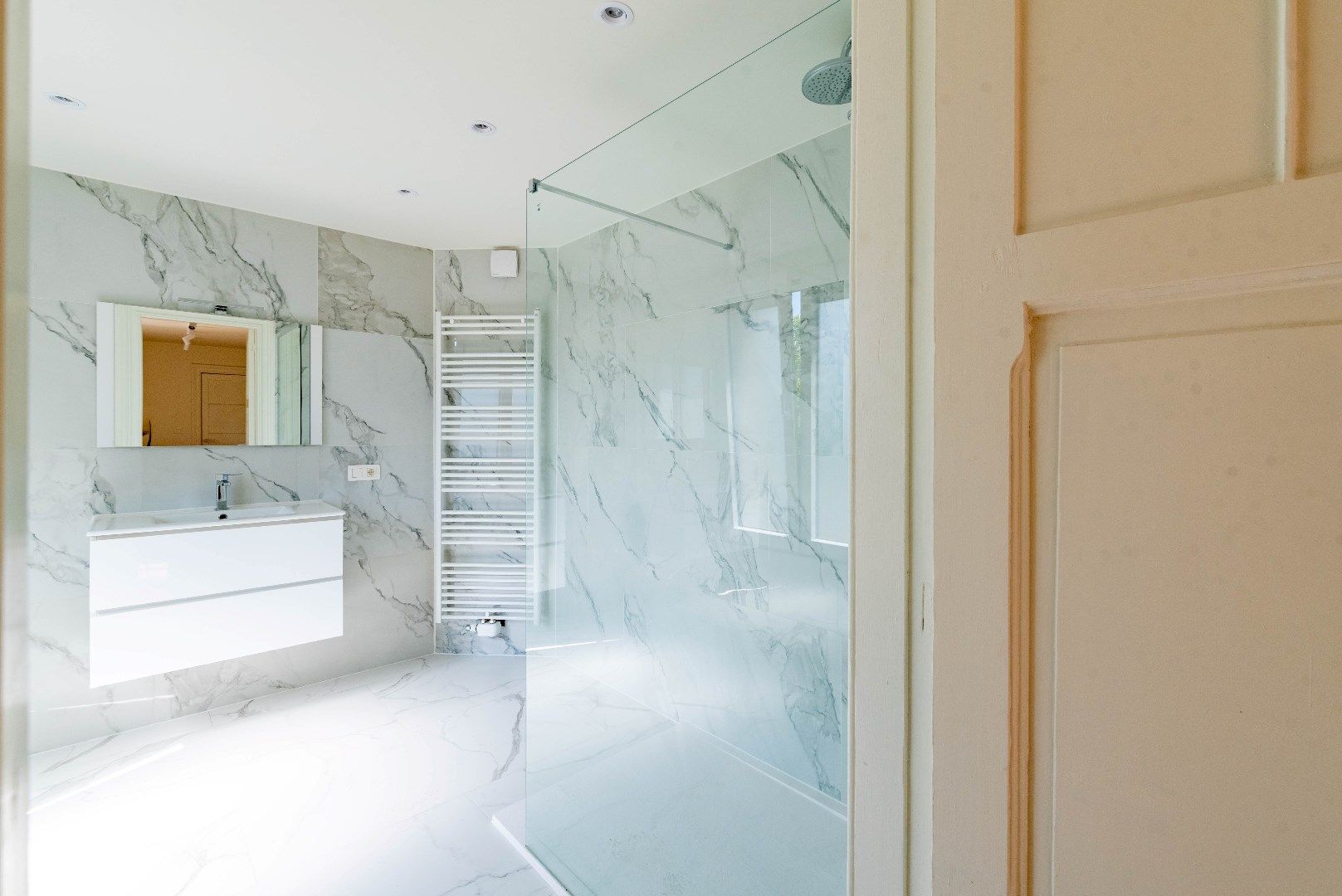 Volledig vernieuwde instapklare duplex foto 9