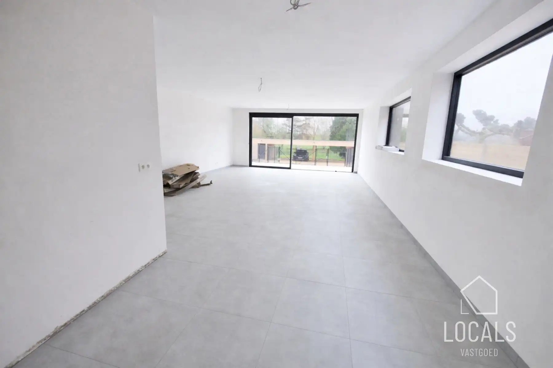 Ruime woonst met 4 slaapkamers, 2 badkamers en tuin foto 6