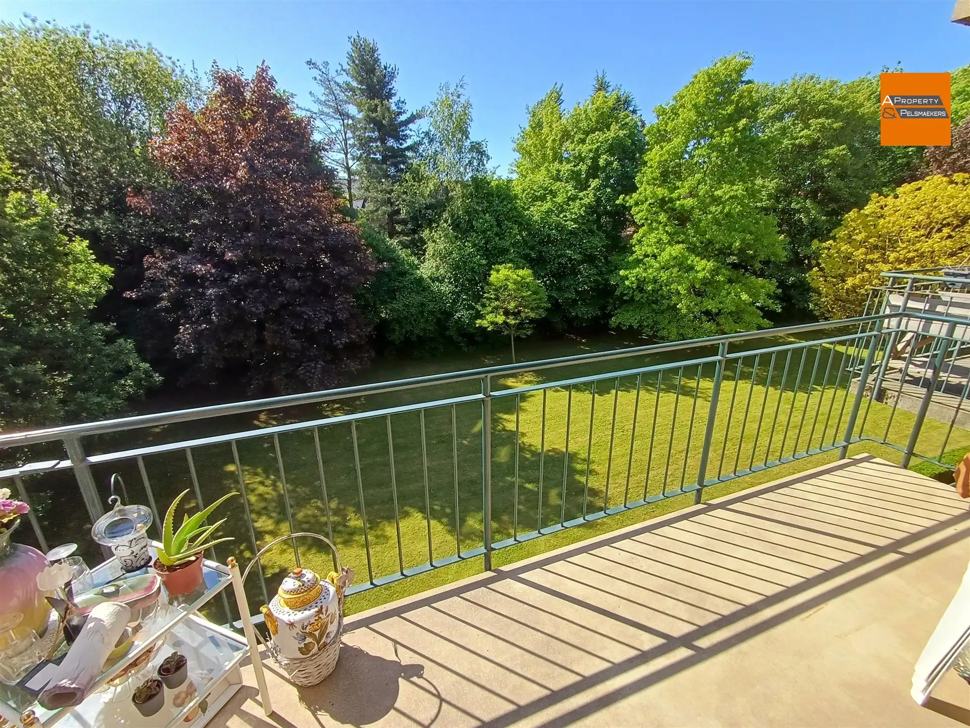 Appartement foto {{pictureIndex}}