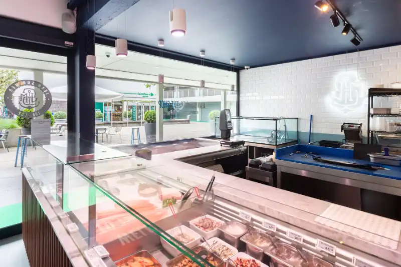 Prachtig handelspand met veel RUIMTE EN ETALAGE, gratis parking! TOPlocatie Patio Donk! foto 5