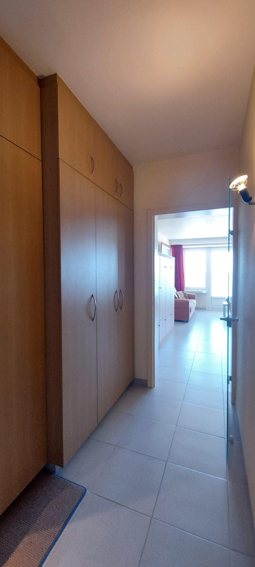 RUIME verzorgde studio met uitstekende ligging op de Zeedijk te Koksijde ! foto 16