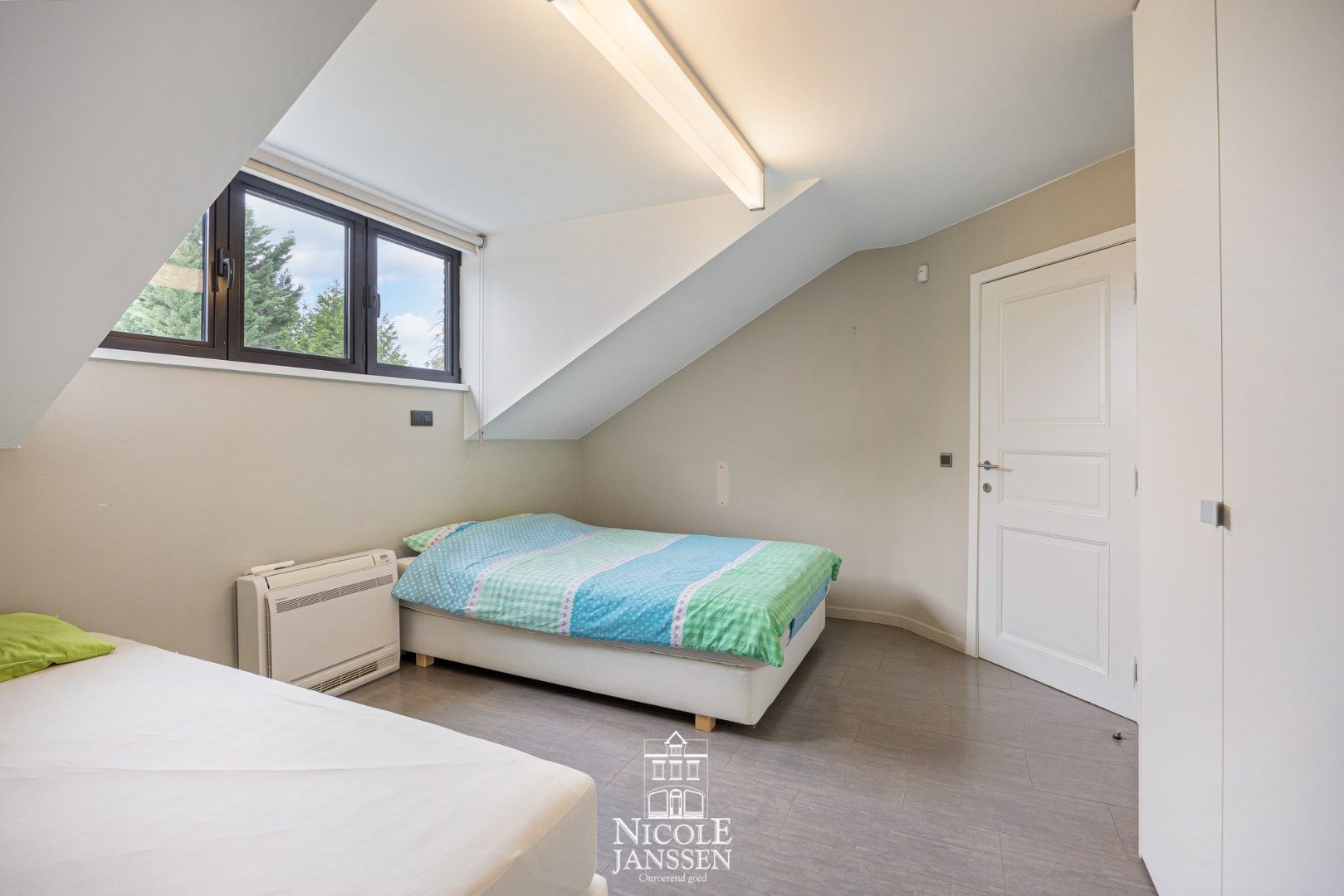 Exclusieve, authentieke villa met binnenzwembad op een rustige locatie foto 21