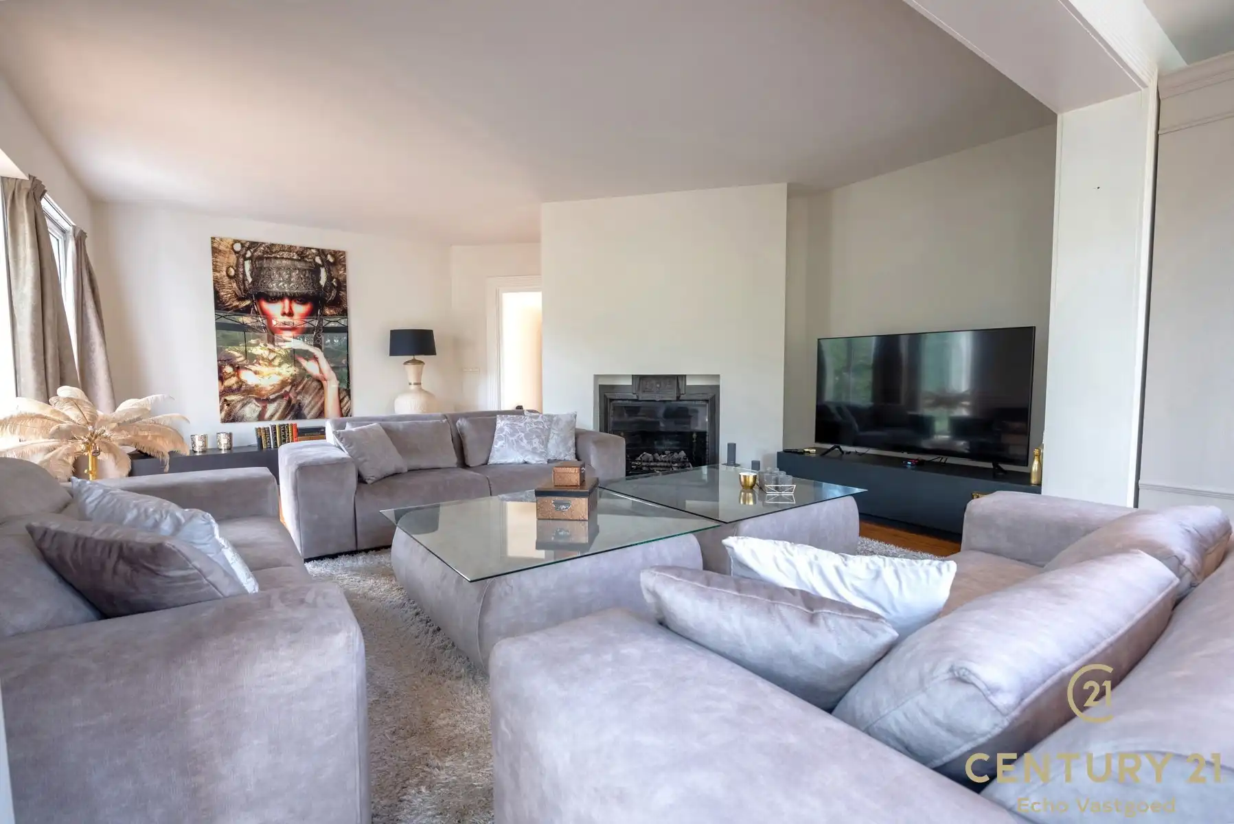 Gelijkvloerse fraaie villa met prachtige tuin op ca 1700m² foto 6