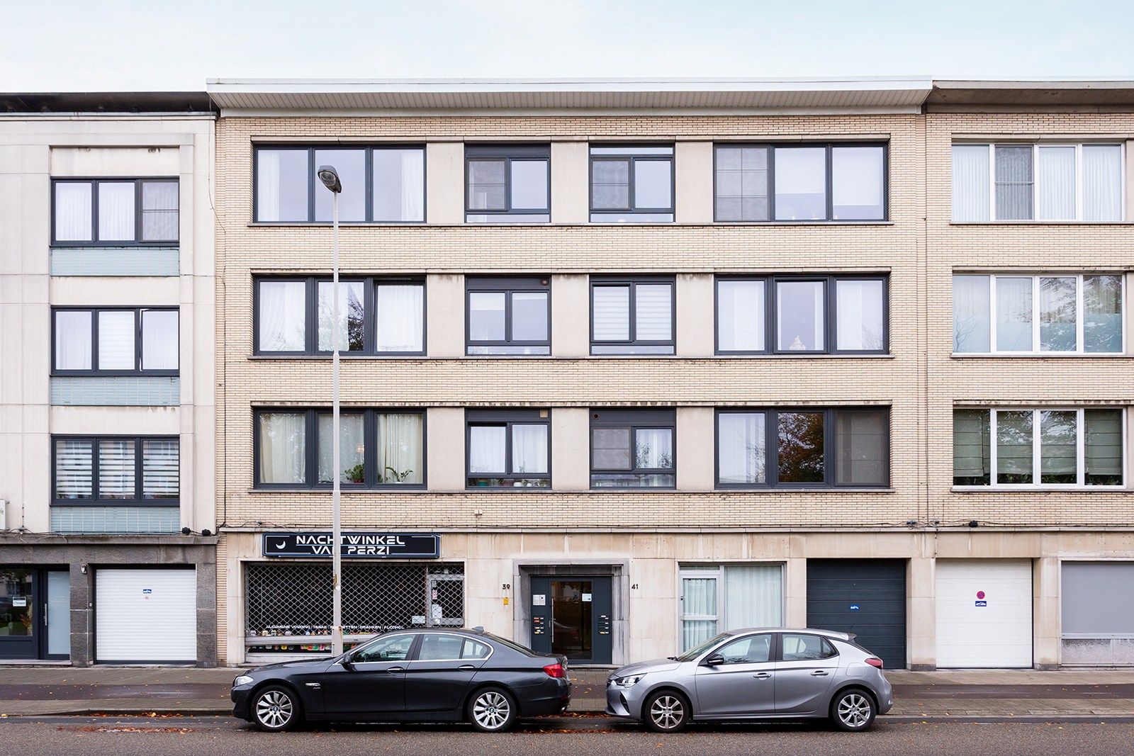 Ruim en lichtrijk appartement met 3 slaapkamers op centrale ligging foto 23