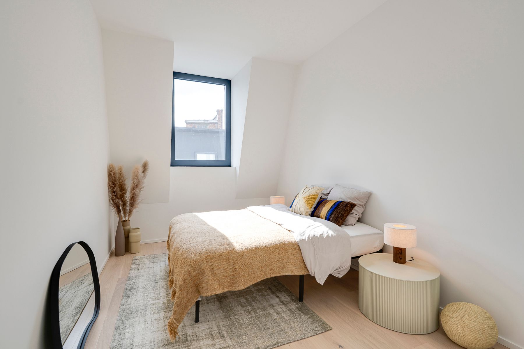 Luxe appartement in de hippe Sint-Andries wijk foto 7