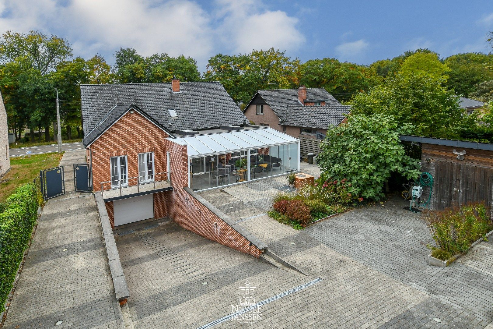 Zeer ruime gezinswoning foto 2