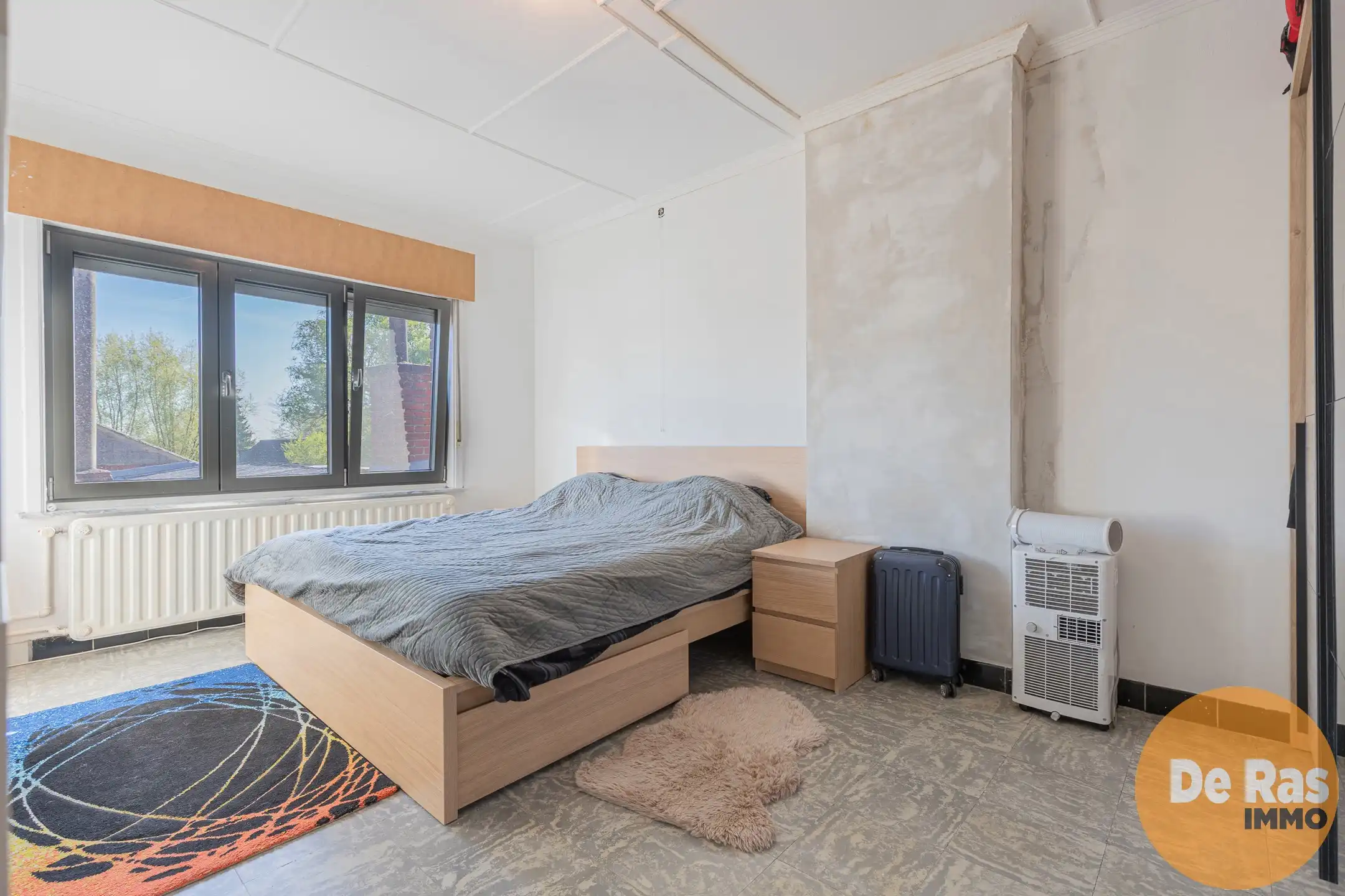 BURST- Vergunde loods (400m²) met woning op centrale locatie foto 14