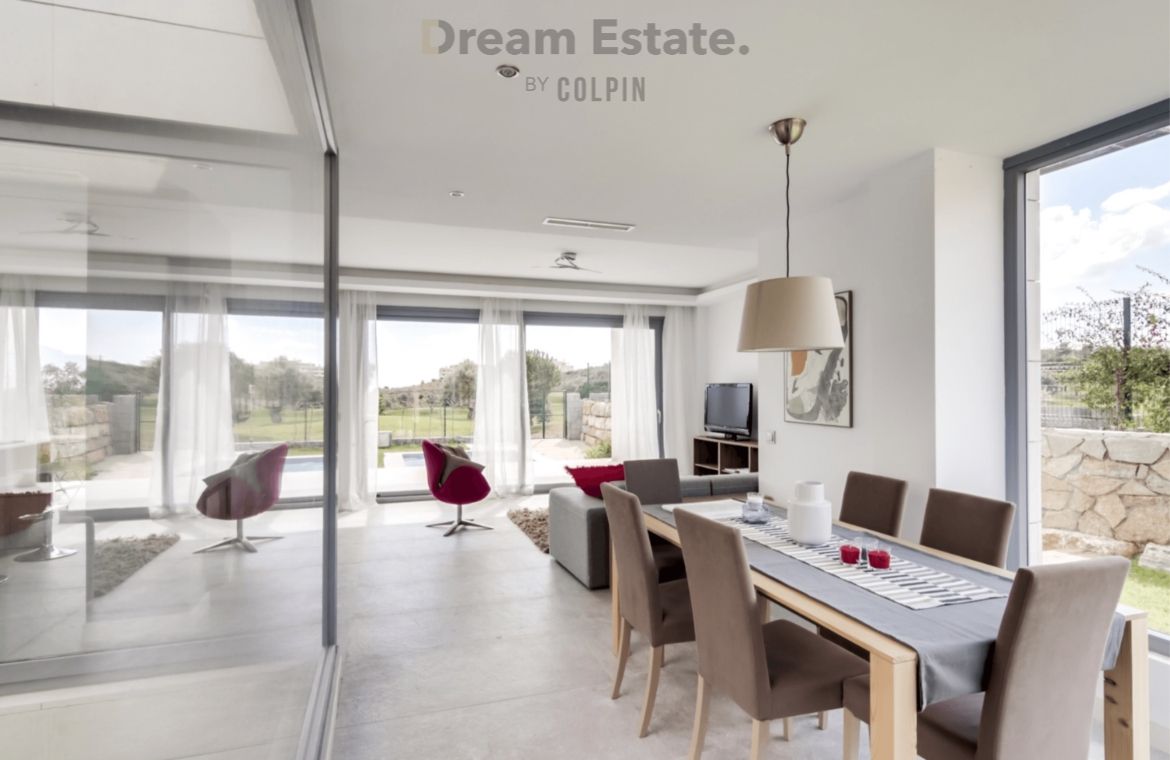 Villa's tegenover de golf met zicht op zee. foto 4