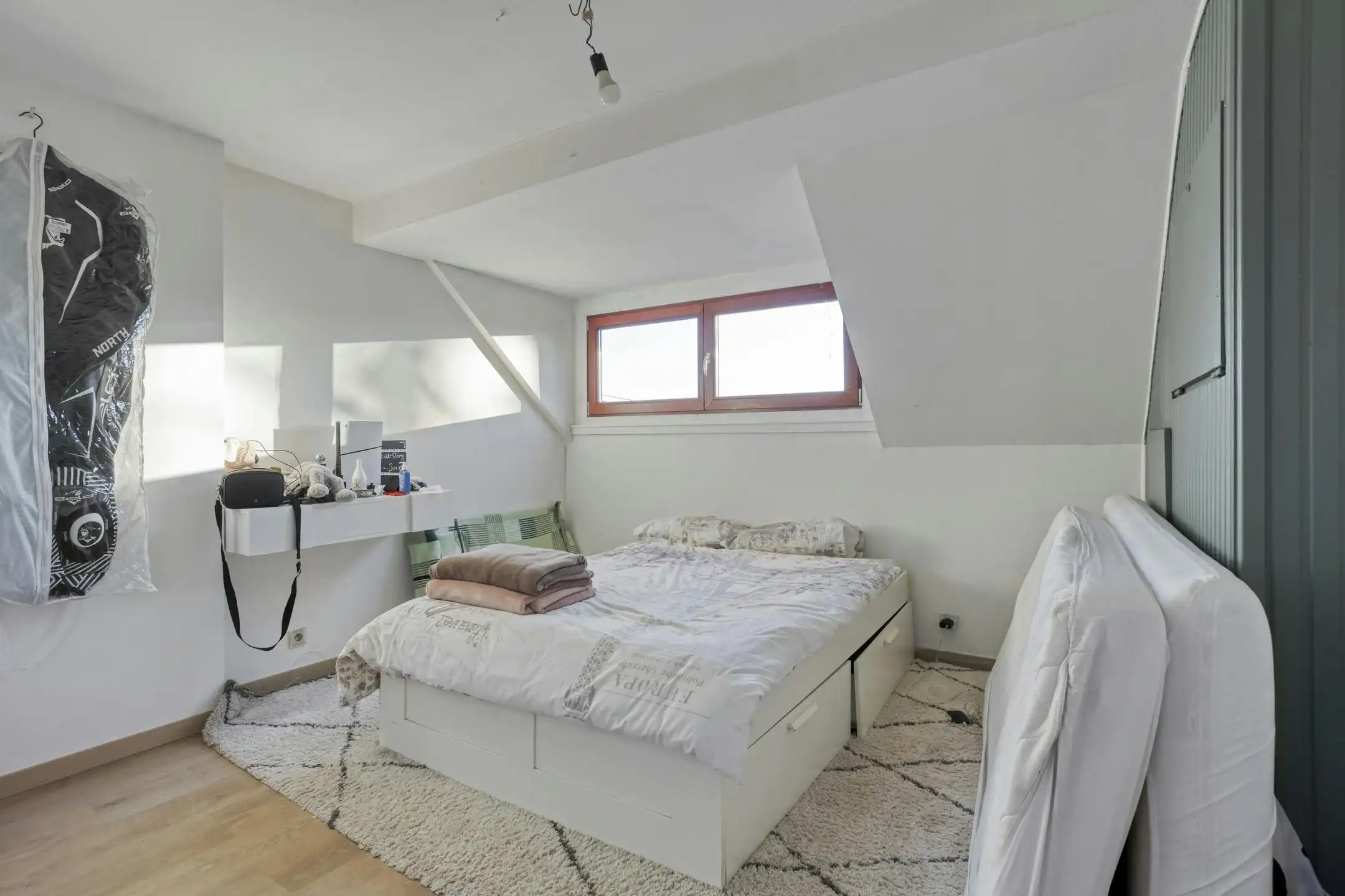 Driegevelwoning te koop in Dworp foto 13