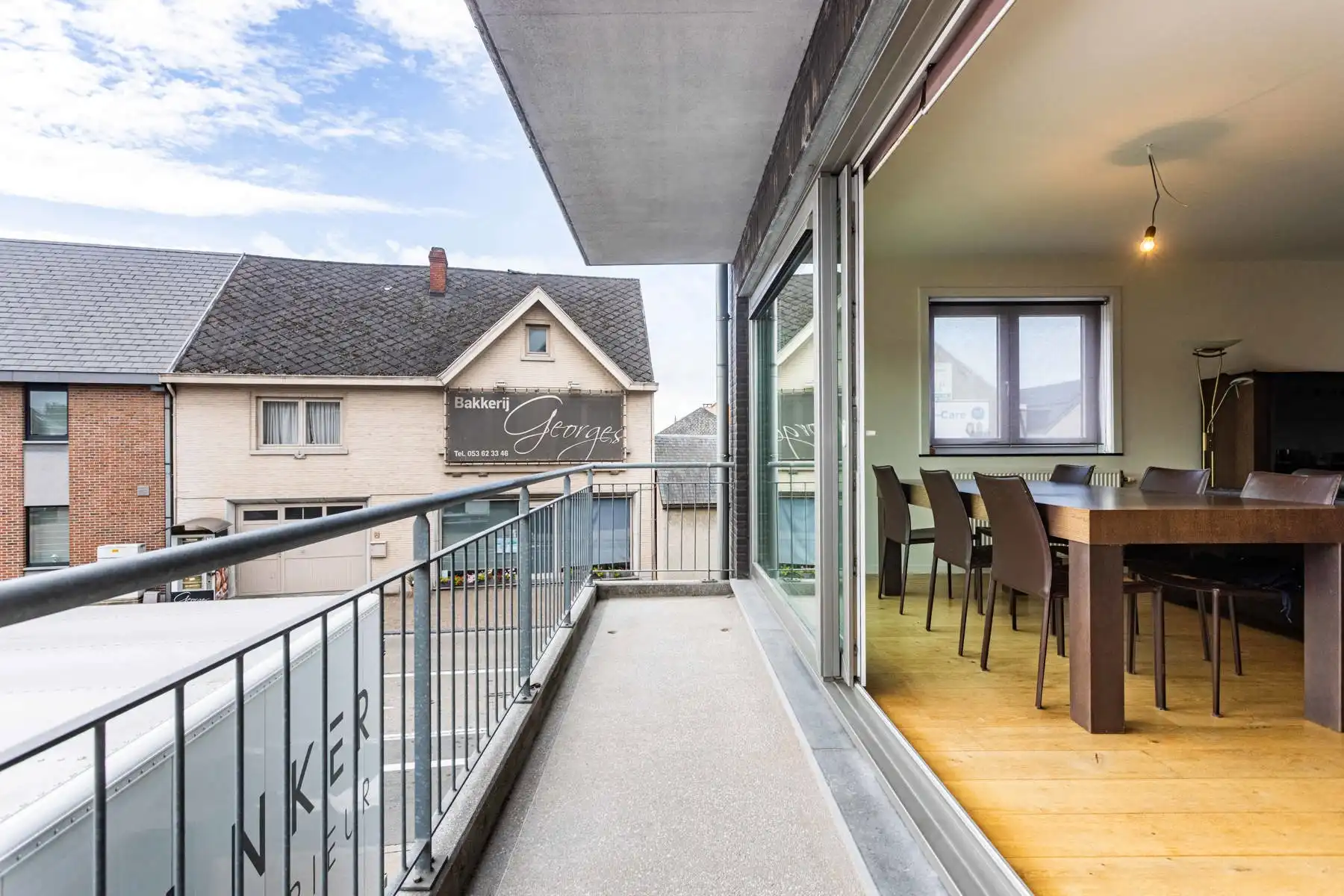 Mooi appartement met terras en garage ! foto 12