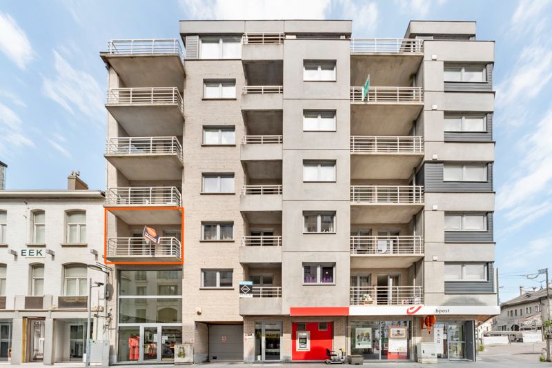 Instapklaar drie slaapkamerappartement met een uitstekende locatie foto 16