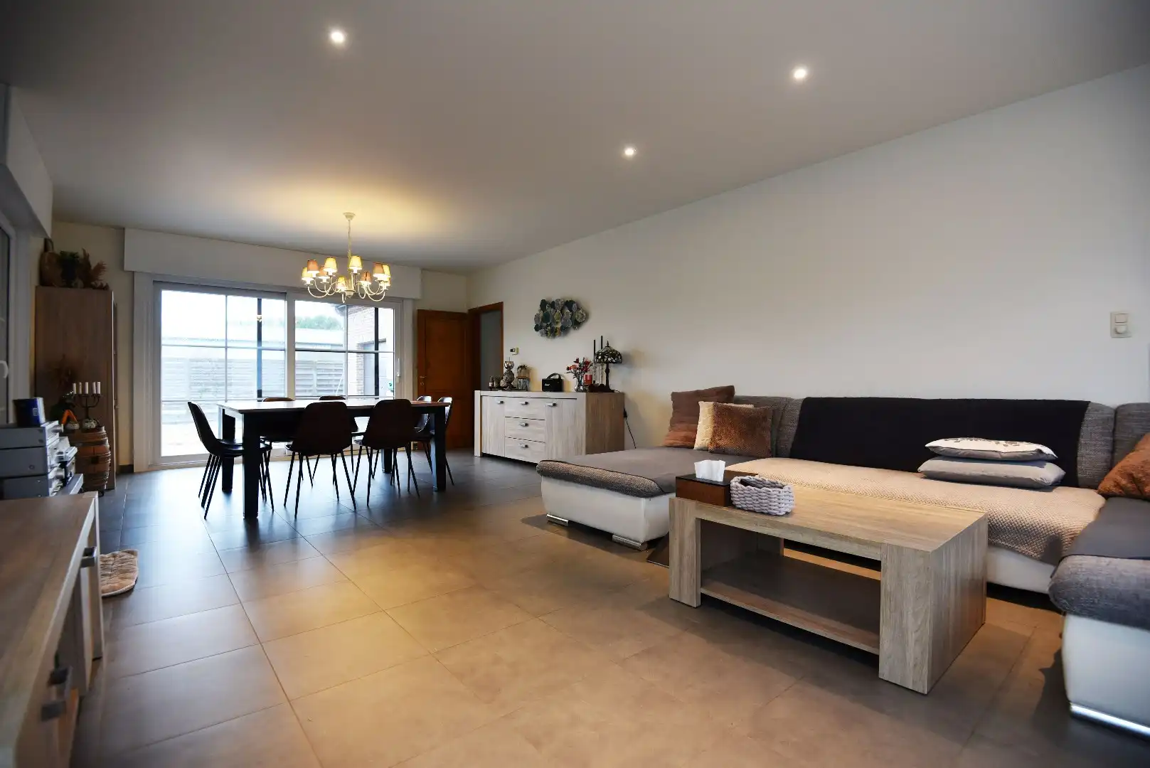 Ruime open bebouwing met 5 slaapkamers te Adegem foto 3