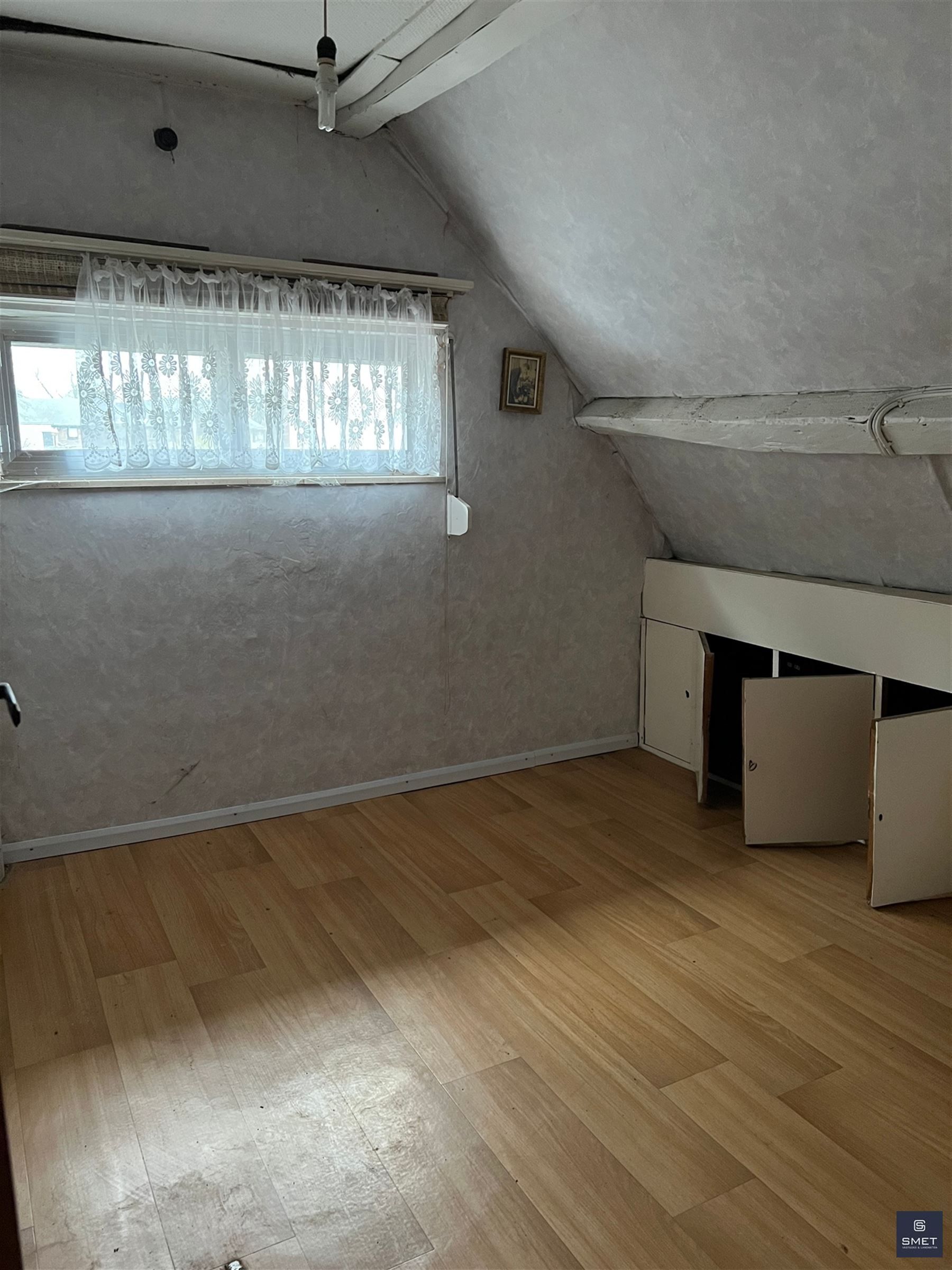 VOLLEDIG TE RENOVEREN OB IN HARTJE BEVEREN ! foto 12