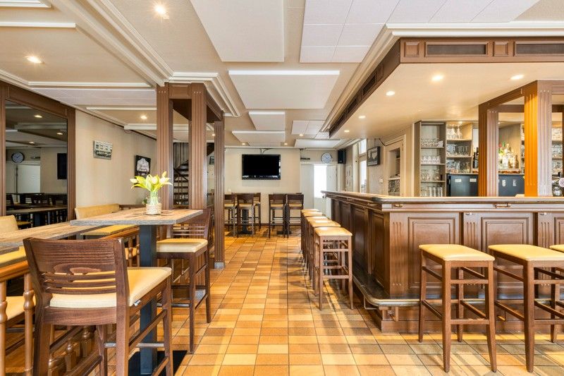 Handelspand met woonmogelijkheid en tuin – ideaal voor renovatie of herontwikkeling foto 3