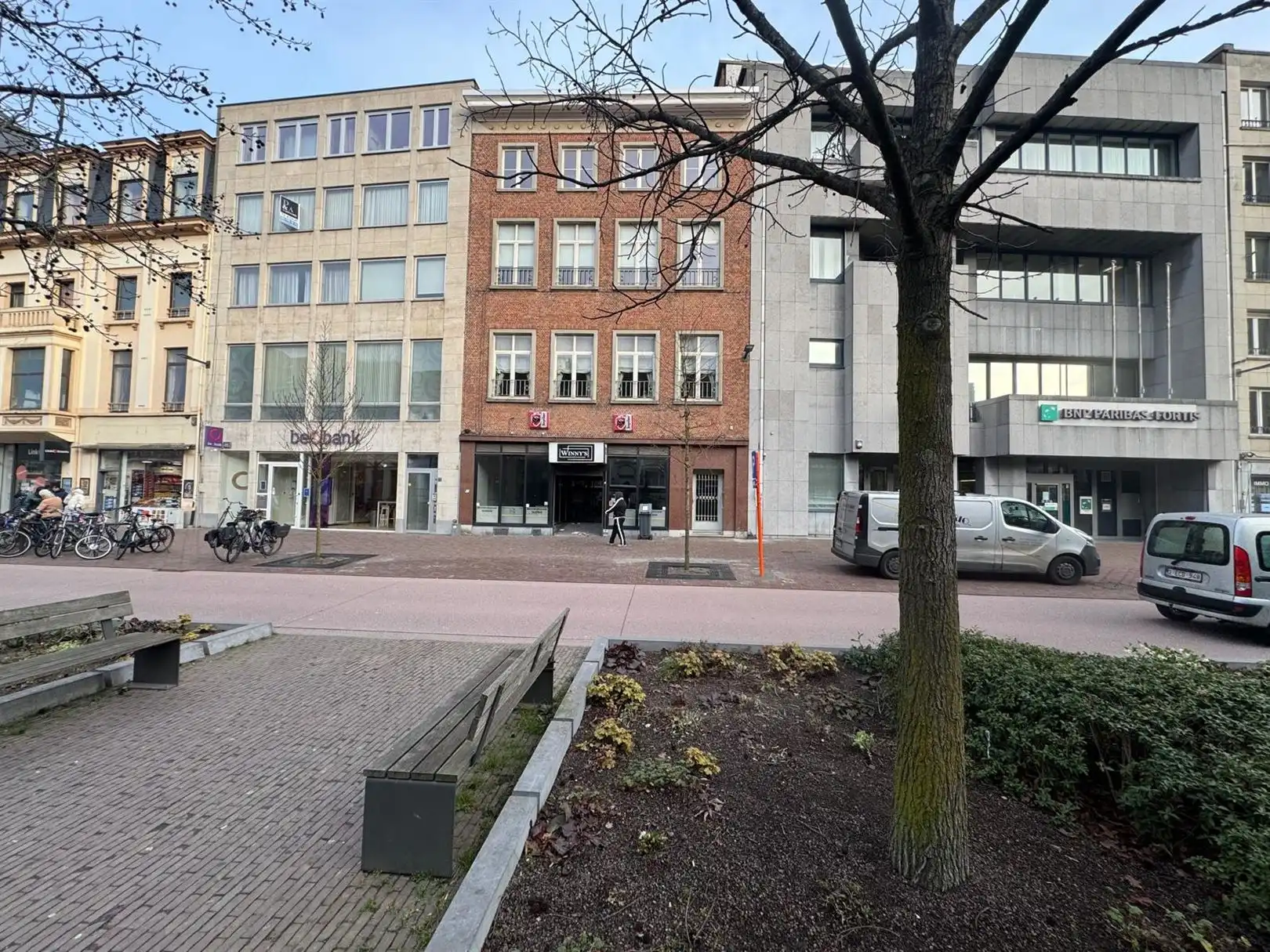 handelszaak foto {{pictureIndex}}