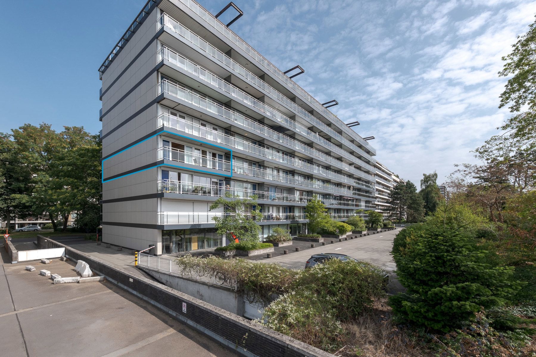 Leuk en ruim appartement met potentieel  foto 12