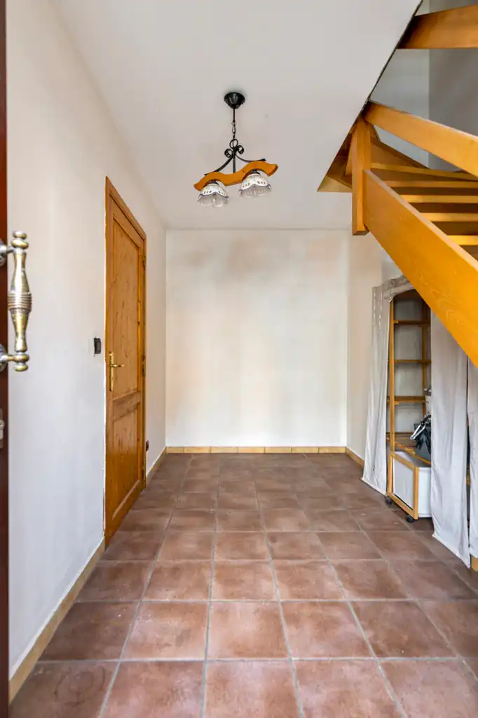 instapklare bel-etagewoning met garage te Zellik foto 2