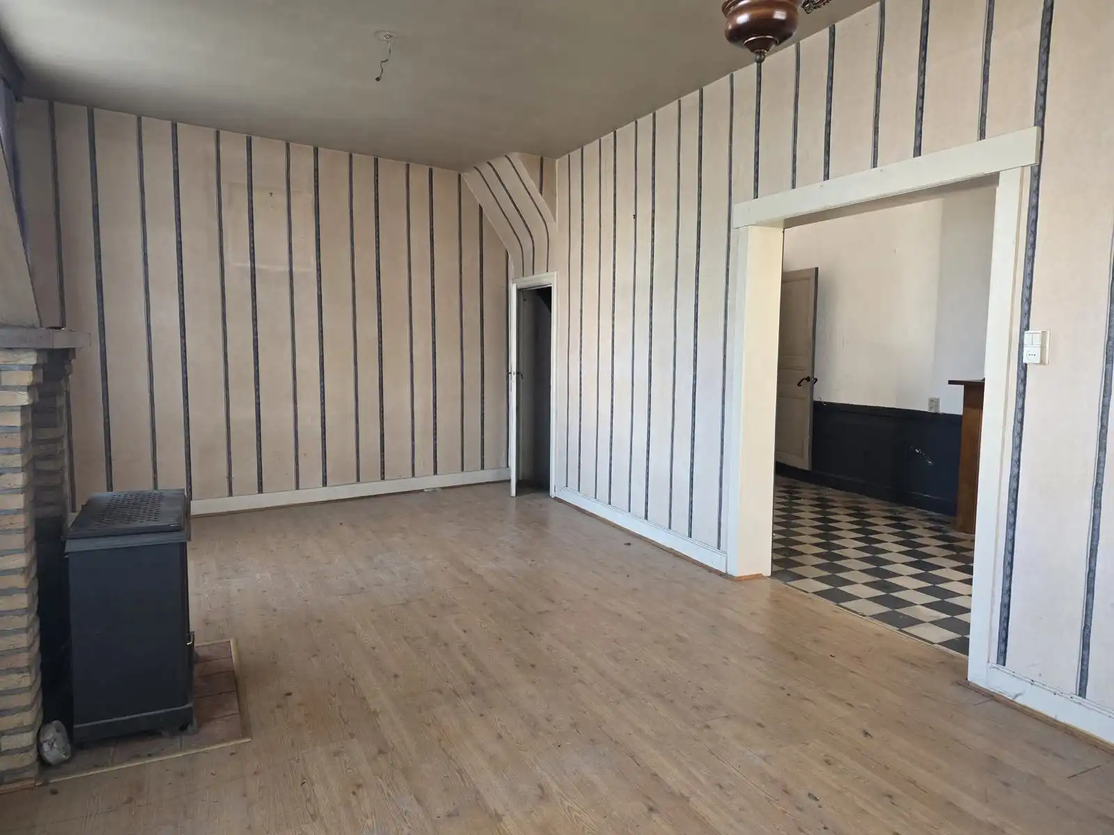 Te renoveren woning met mooie tuin!!! foto 13