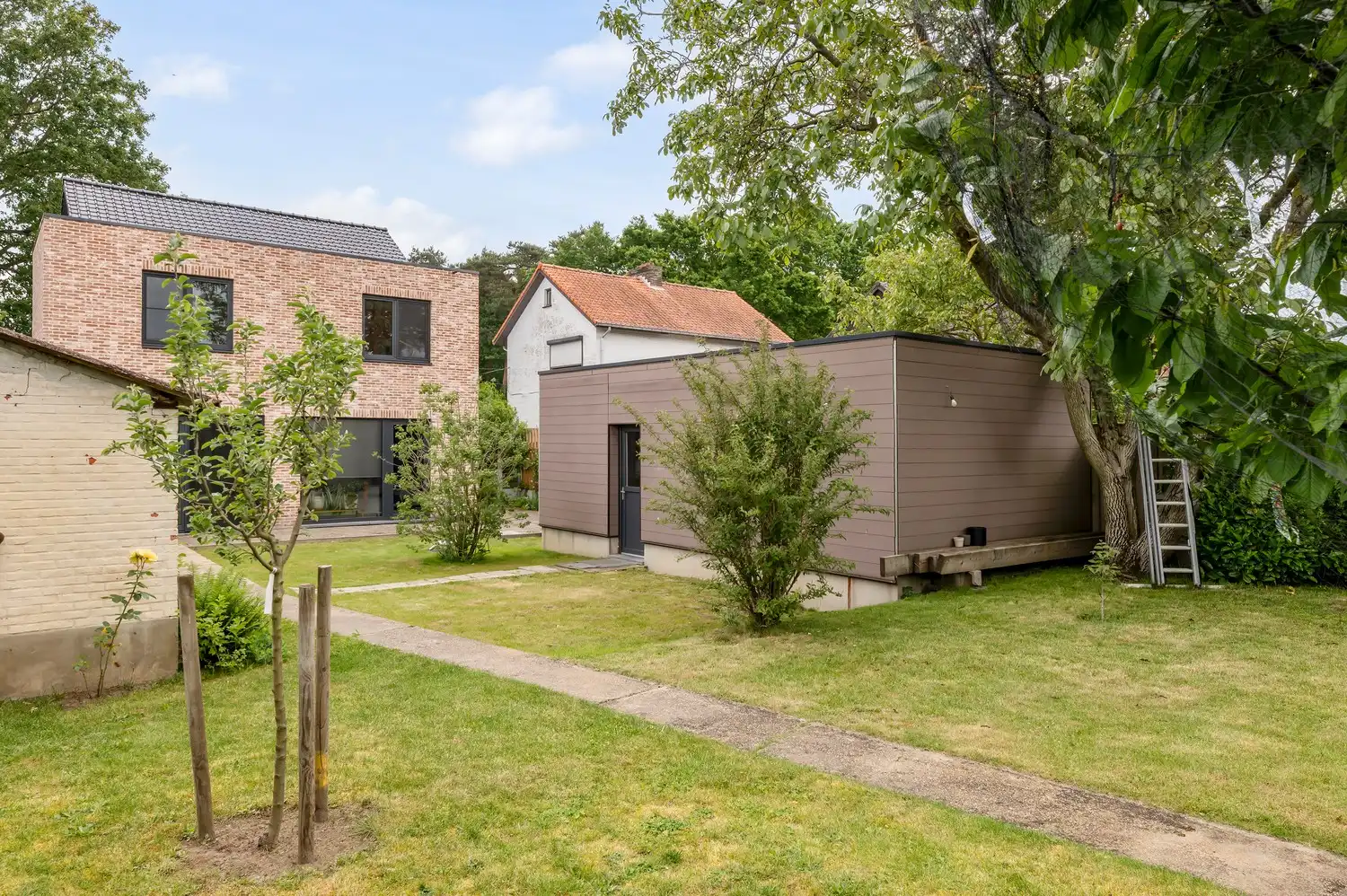 Ruime rustige vrijstaande woning met nieuwbouw-uitbouw foto 29