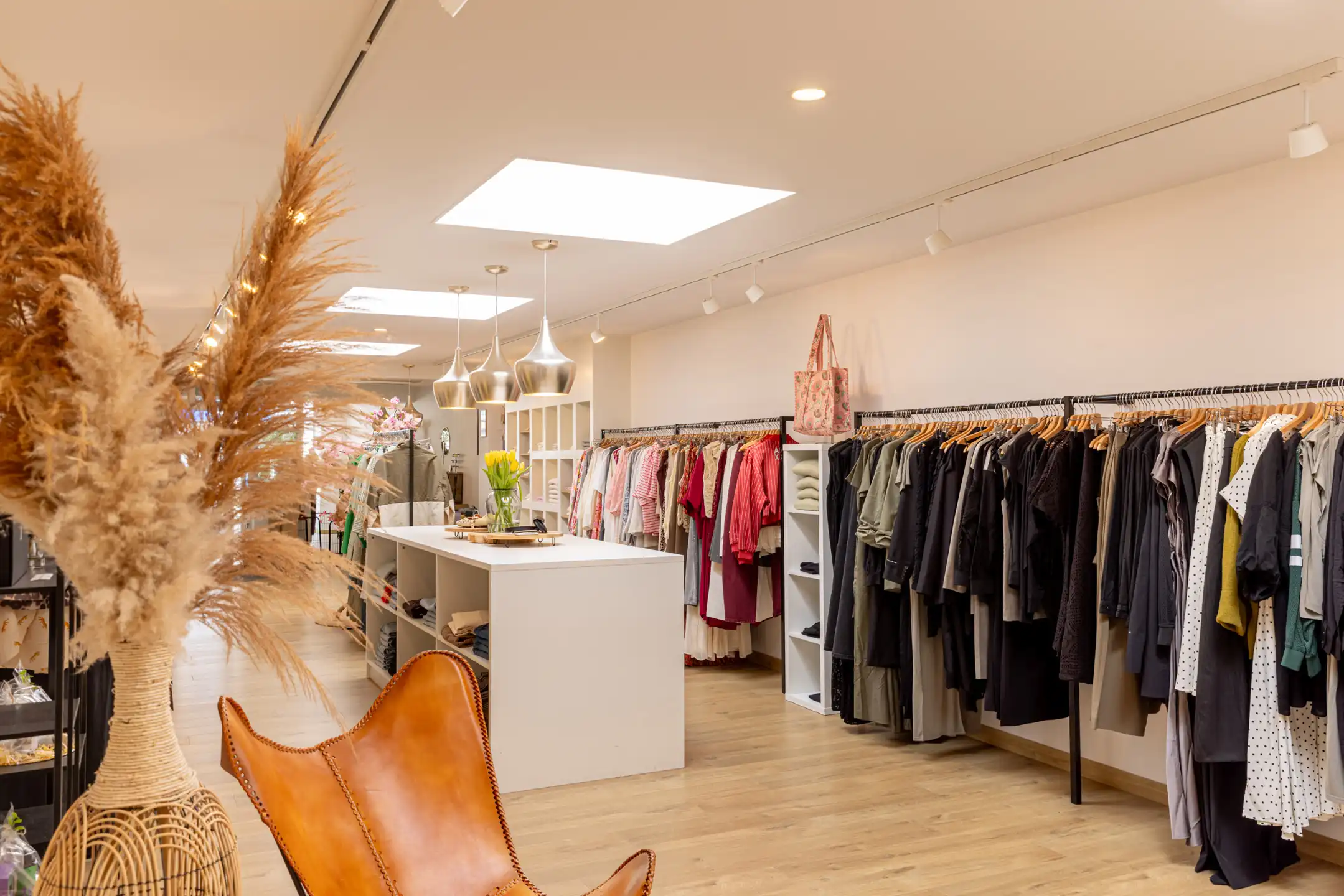 Handelspand met stockageruimte gelegen in het centrum van Bornem foto 12