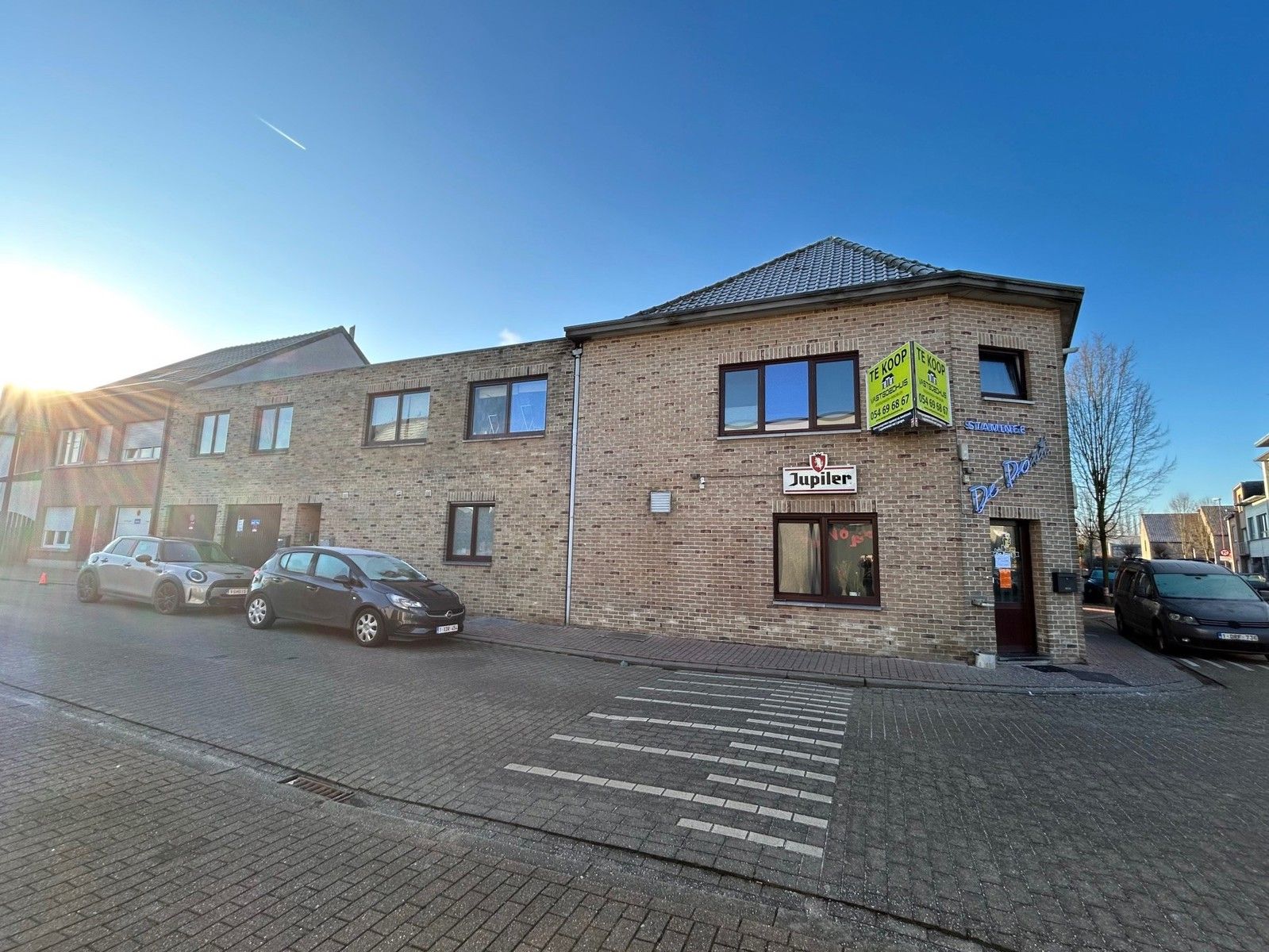 Opbrengsteigendom: handelspand, 2 appartementen en 2 garages foto 28