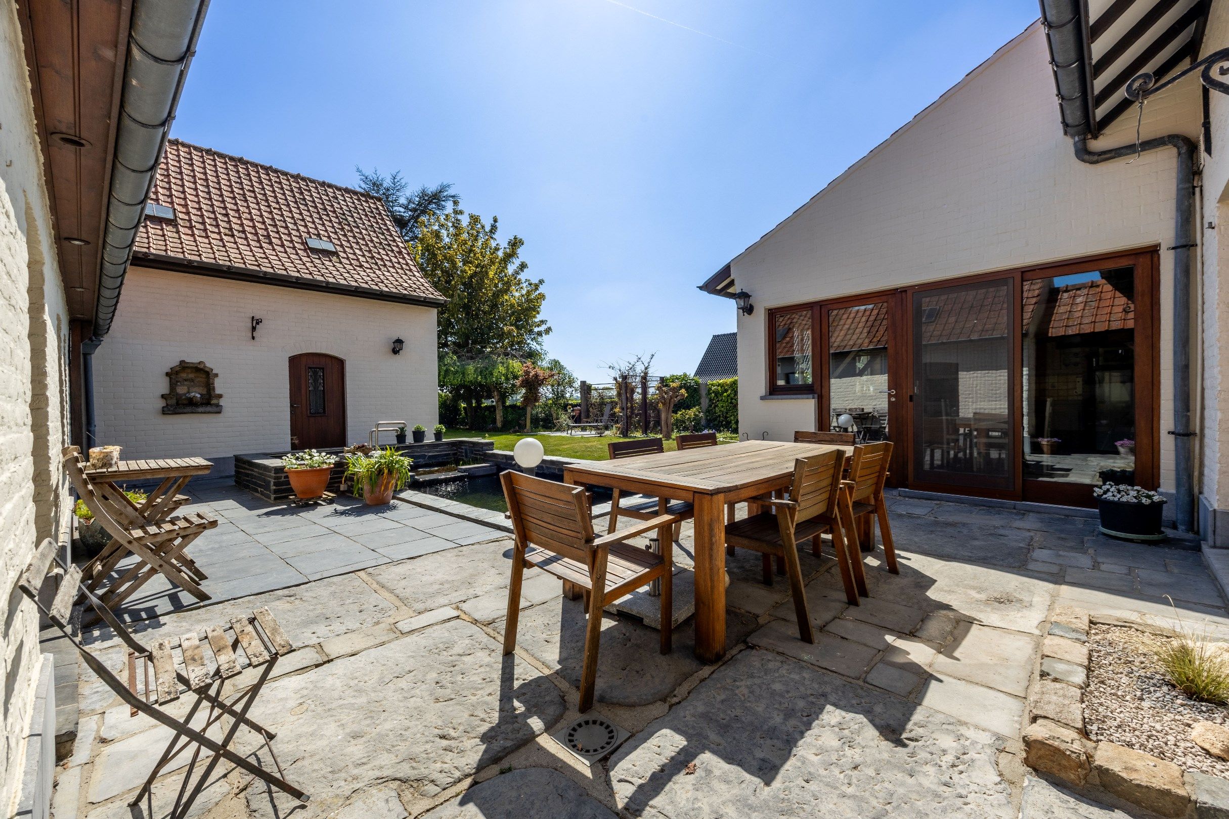 CHARME LANDHUIS  GELEGEN OP 1534 M² foto 22