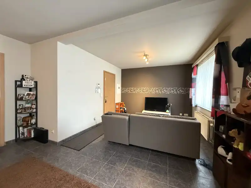 Modern gelijkvloers appartement nabij Sportcentrum Sint-Gillis foto 4