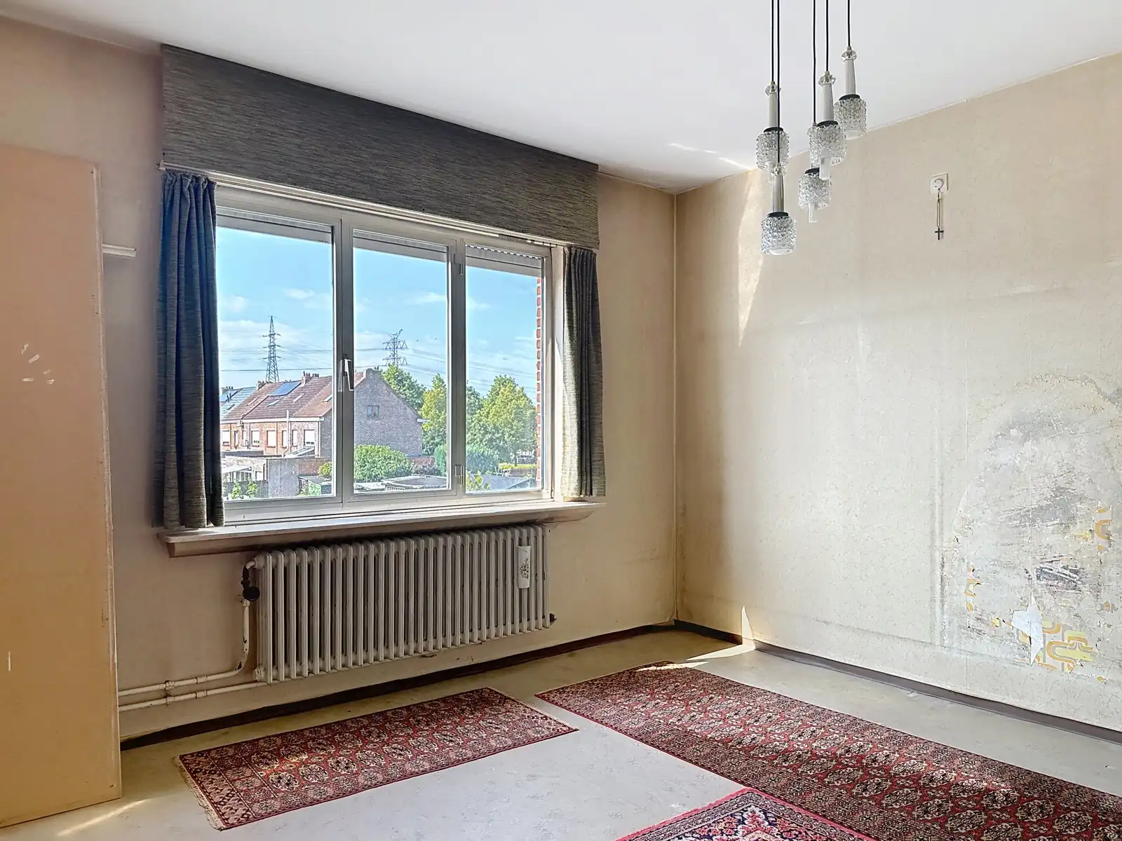 Centraal gelegen, te verbouwen woning. foto 19