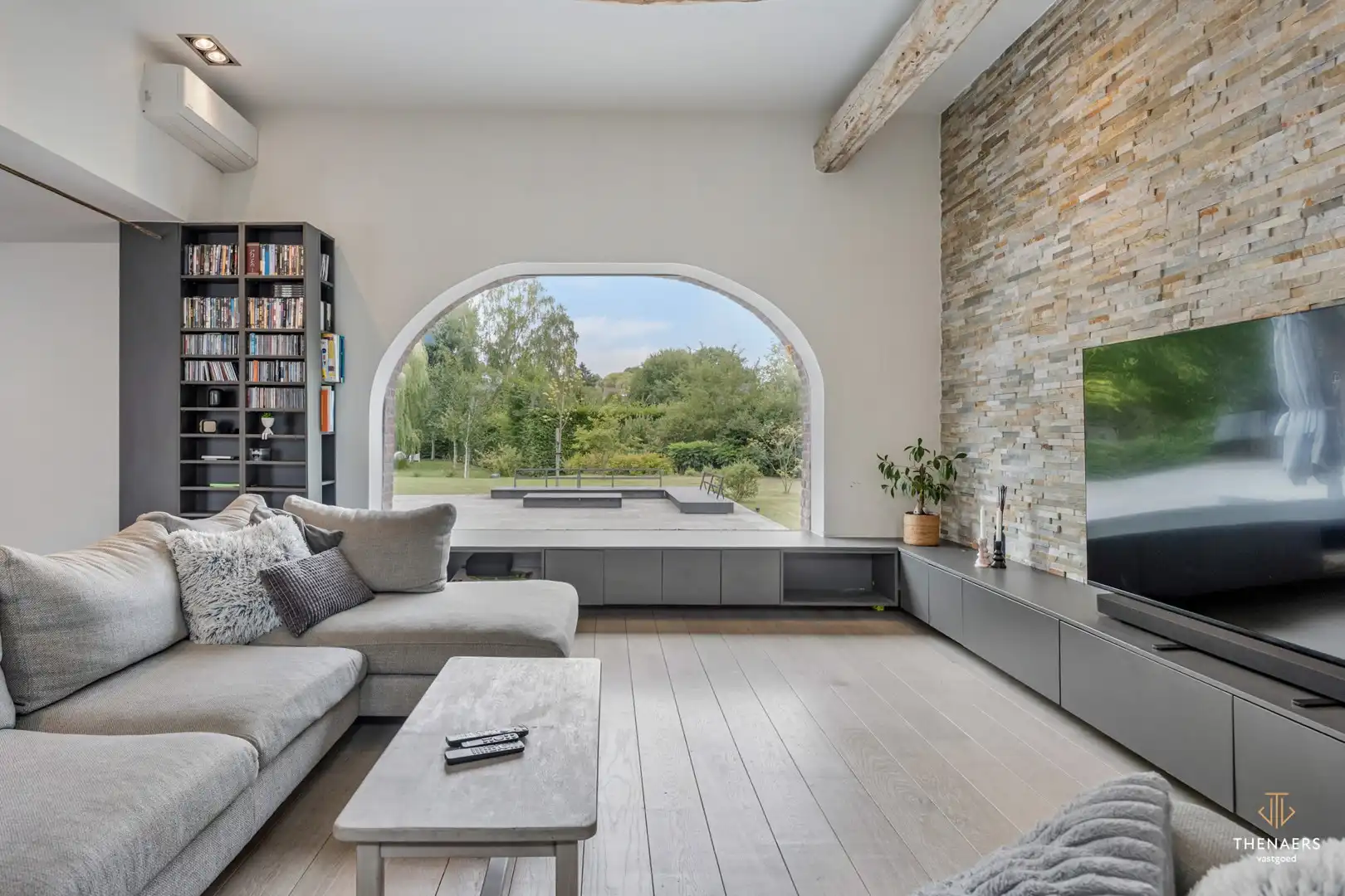 Karaktervolle hoevewoning met 279 m² woonoppervlakte en prachtige tuin op 18a45ca in Heks foto 4