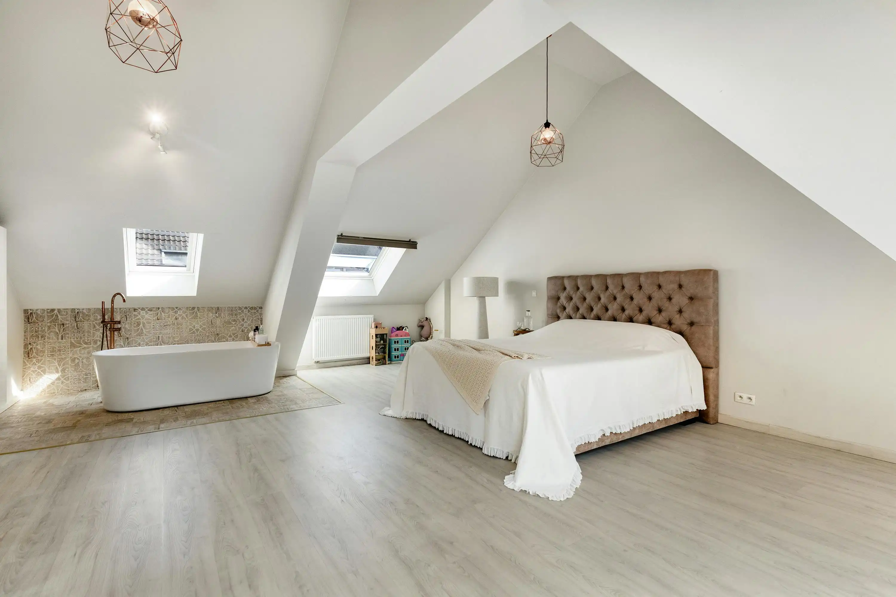 Instapklare woning met 3 ruime slaapkamers te koop in Boom foto 13