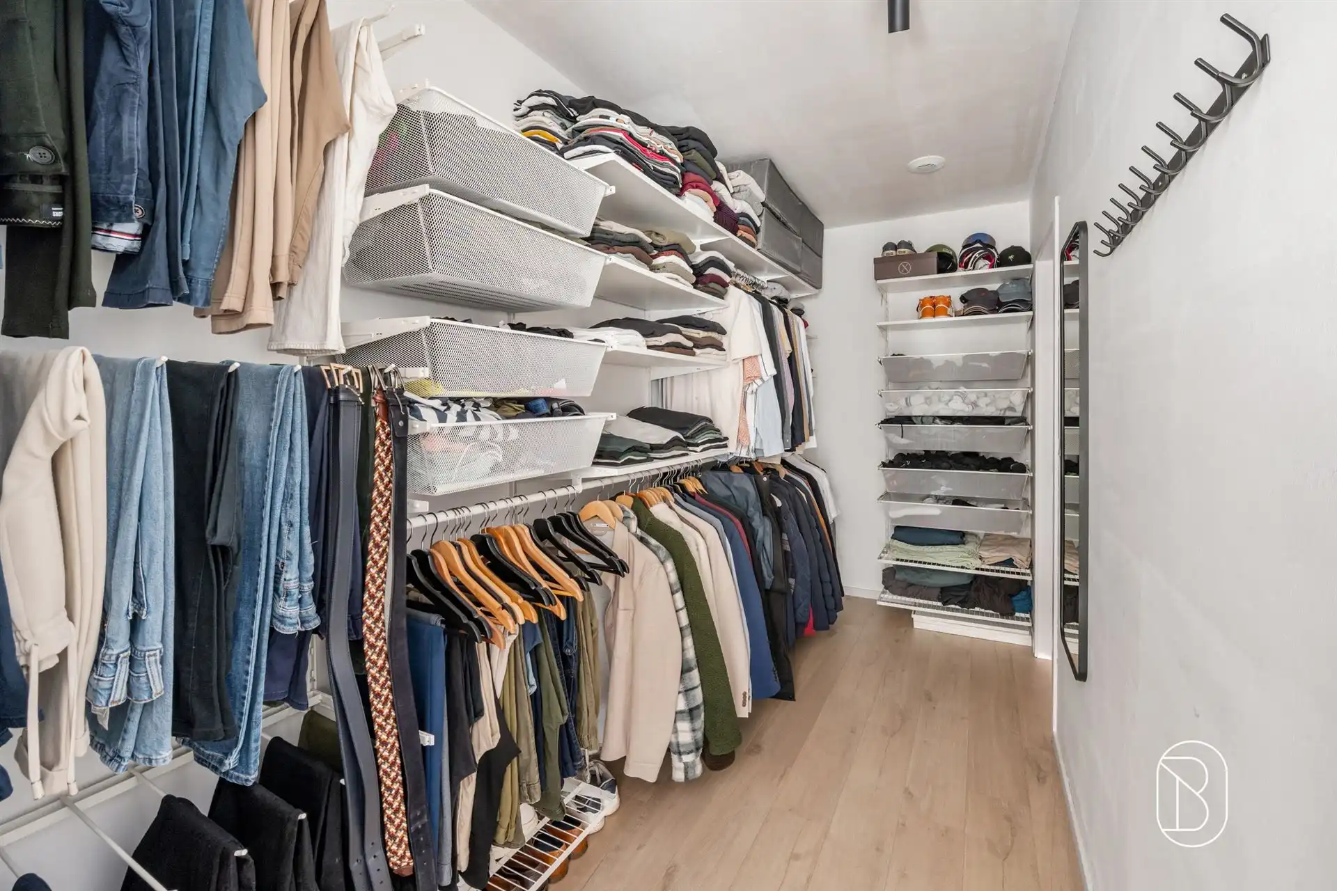 Topgelegen recente moderne woning foto 17