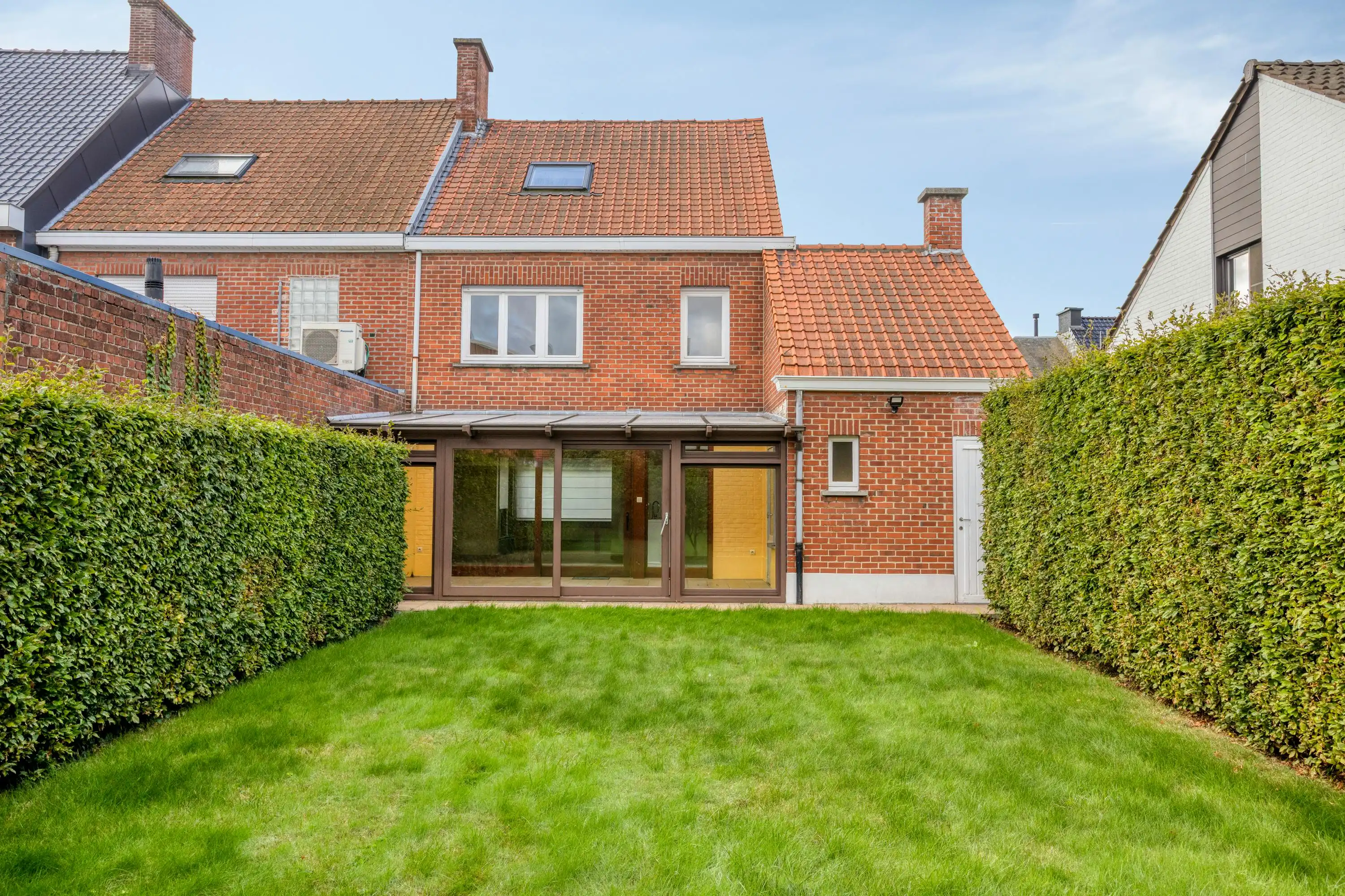 Instapklare halfopen woning met garage en tuin in Roeselare foto 27