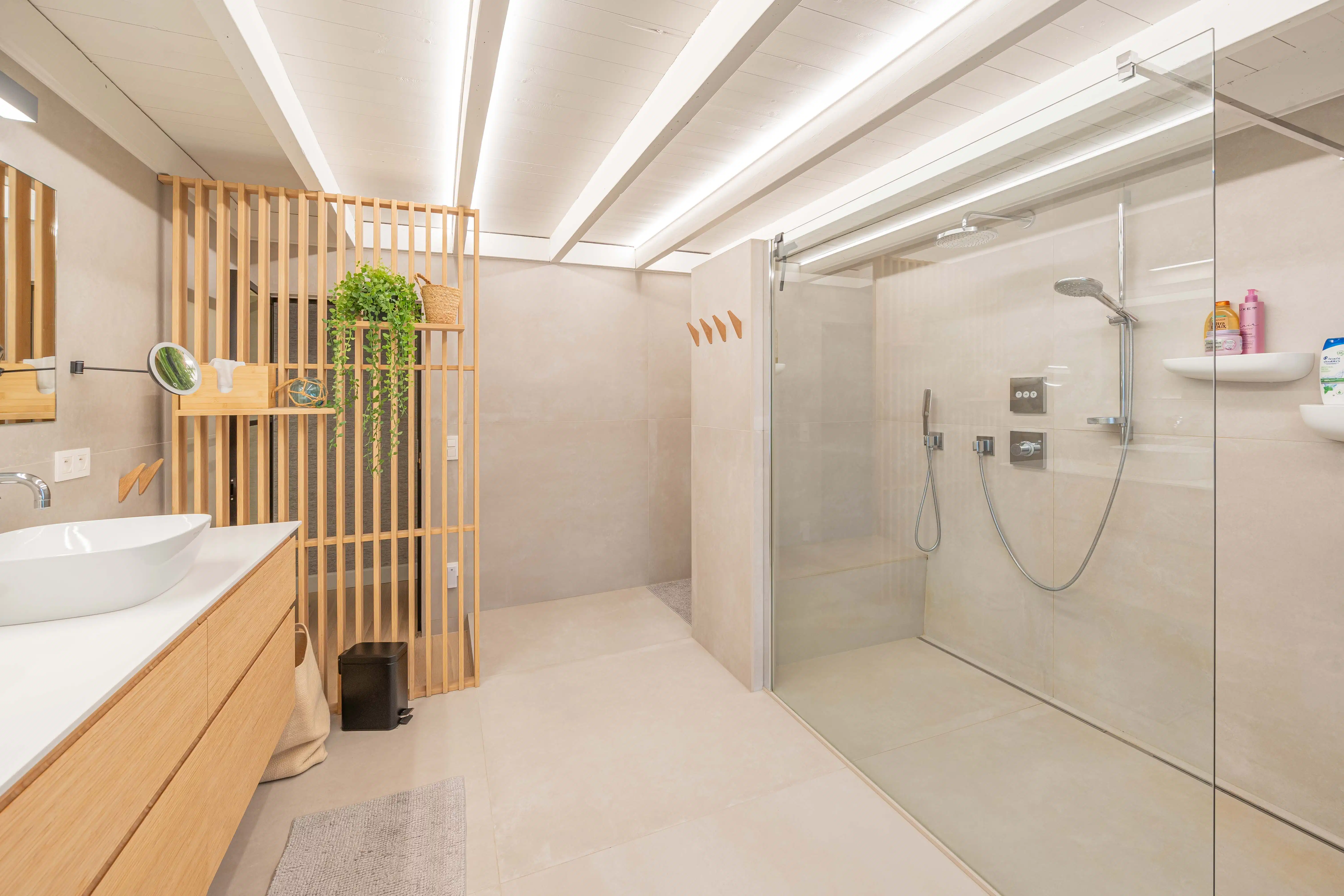 Sublieme en multifunctionele eigendom met exclusieve tuin foto 28