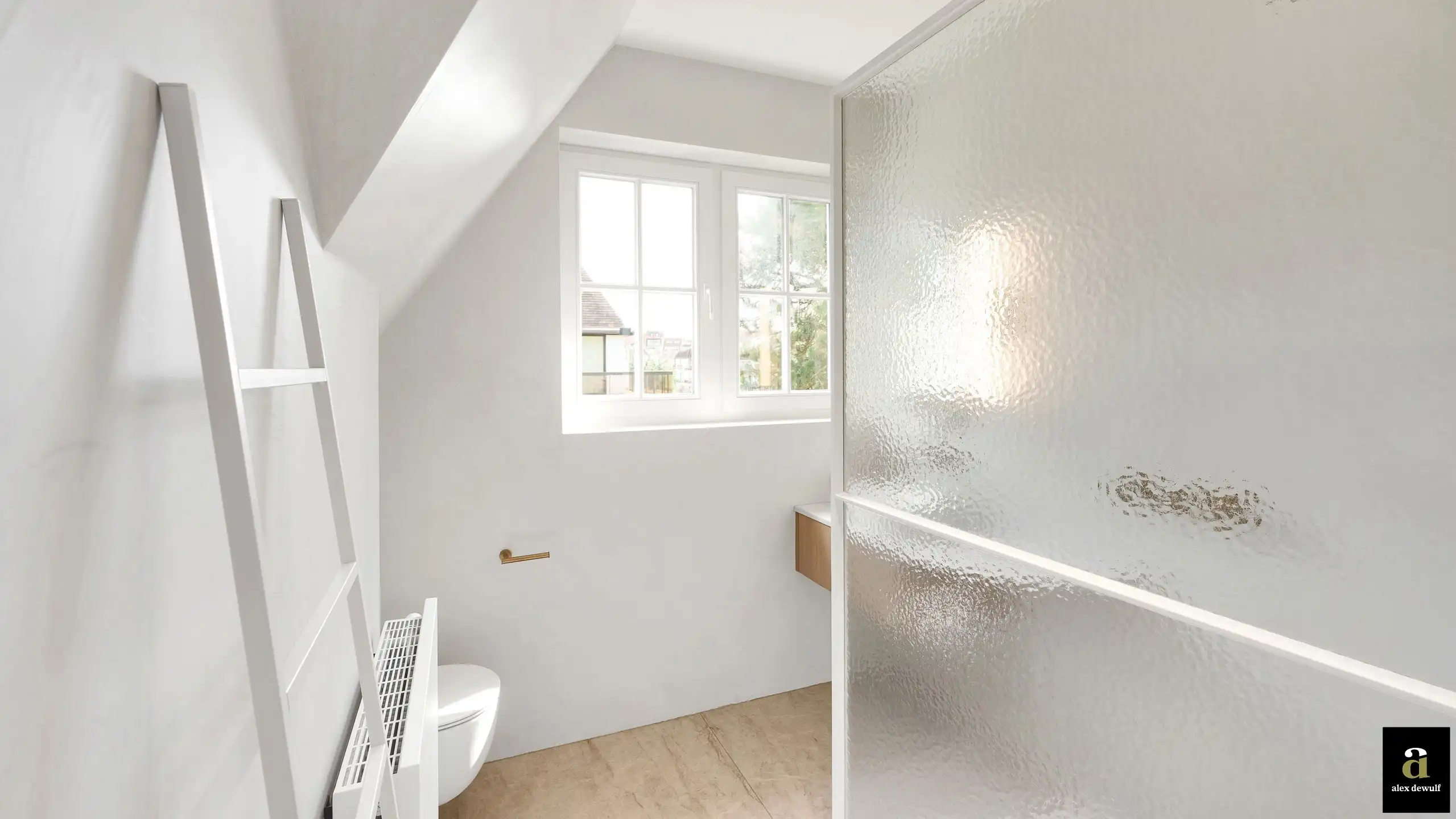 Stijlvol luxeappartement met veel lichtinval, op wandelafstand van het strand in de Bayauxlaan in Knokke. foto 12