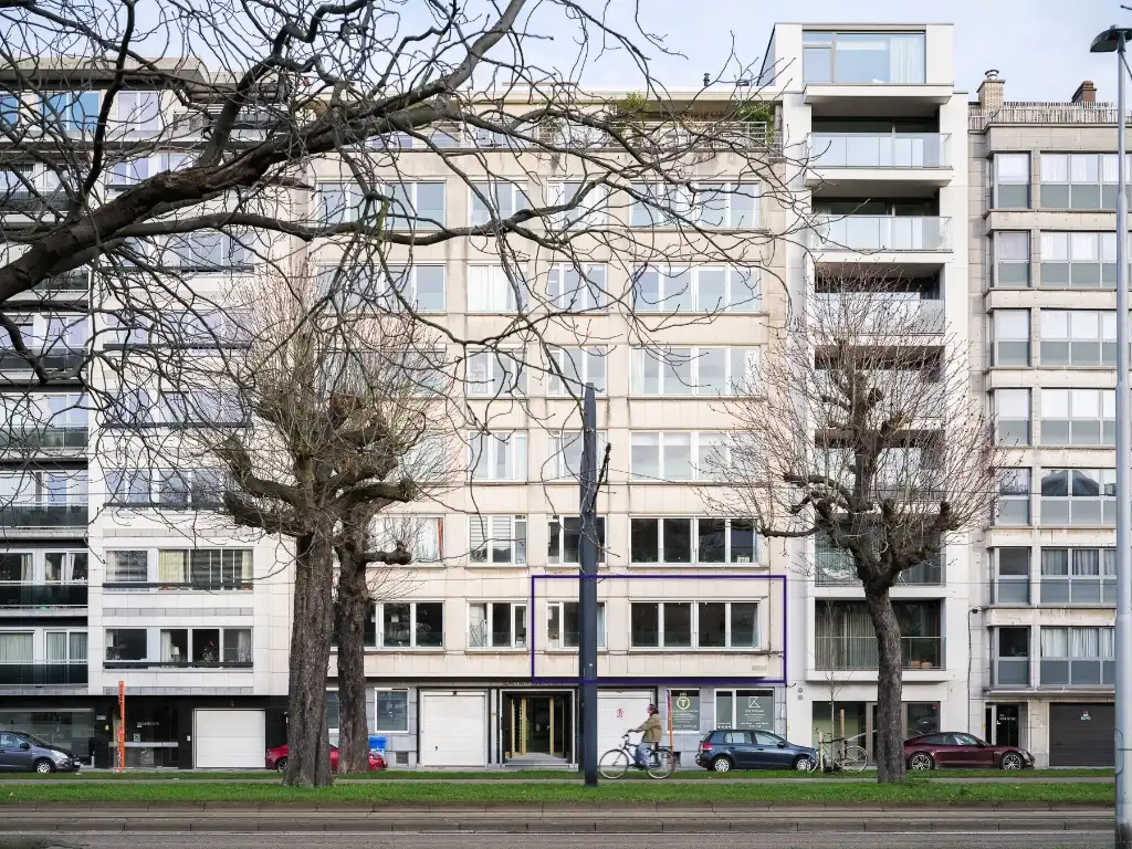 Instapklaar en lichtrijk 3-slpk appartement met ruim terras aan de achterzijde foto 15