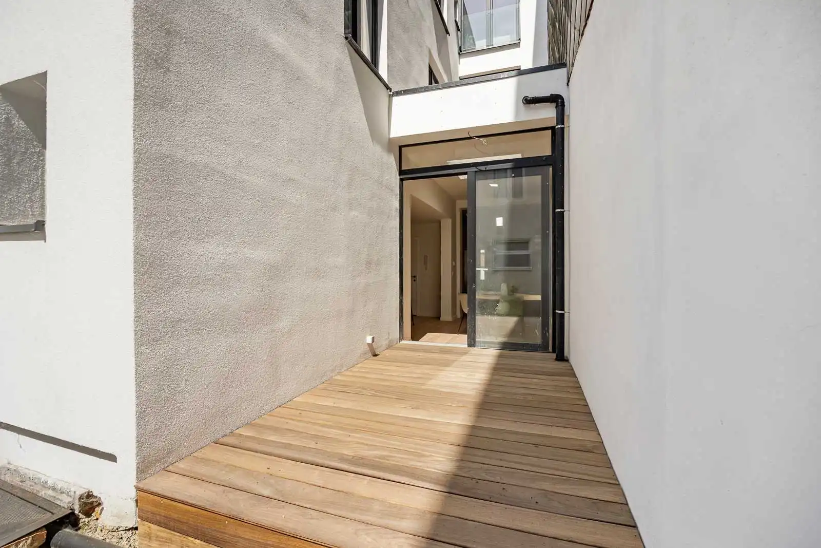 instapklaar gelijkvloersappartement met tuin (1slpk) foto 17