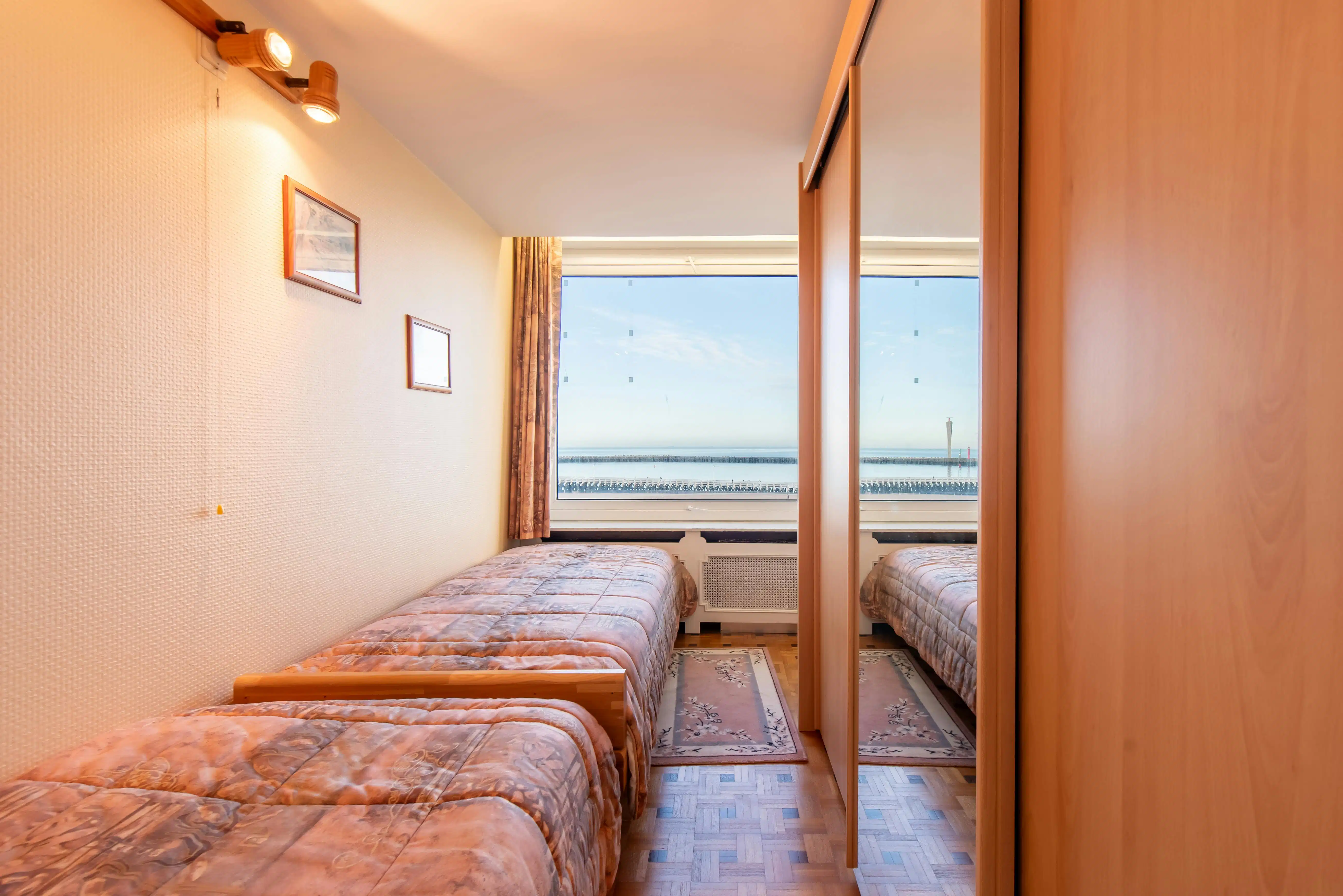 Ruim appartement met magnifiek zicht op zee en de vaargeul foto 10