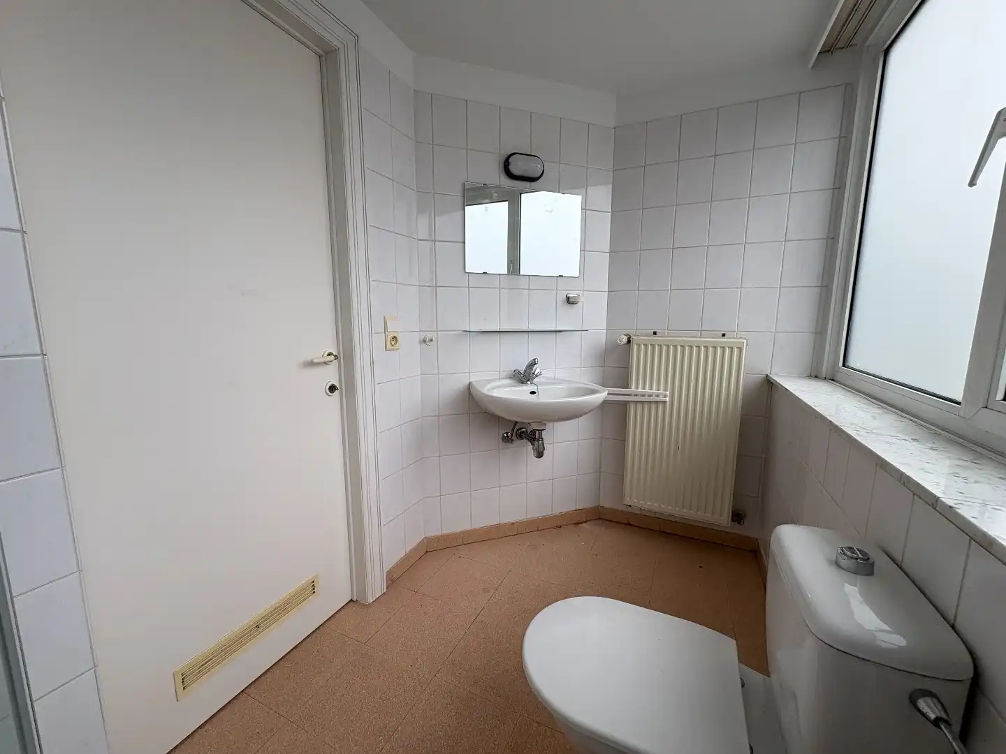 Ruime studio met groot terras en garagebox!  foto 5