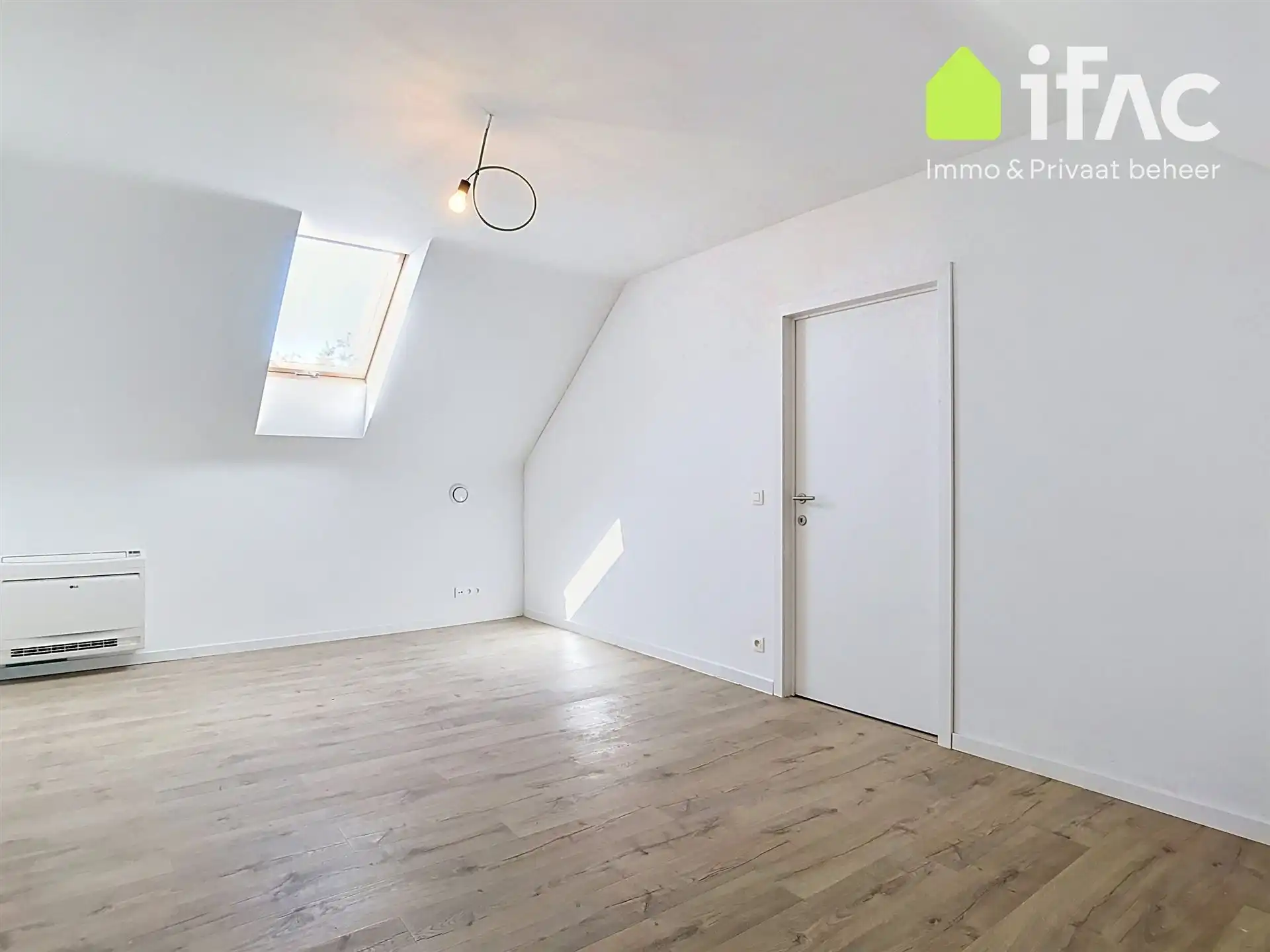 Volledig gerenoveerde (EPC A!) woning op toplocatie foto 28