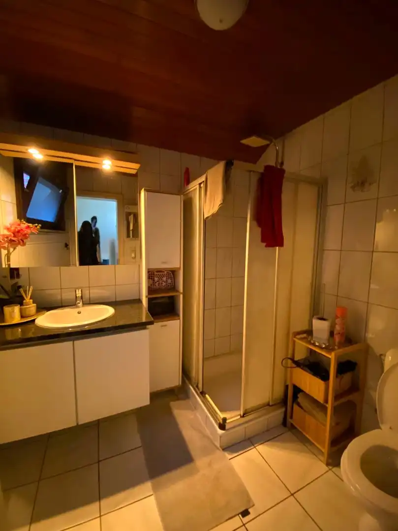 ALLEENSTAANDE GEZINSWONING MET 4 SLPKS EN TUIN! foto 4