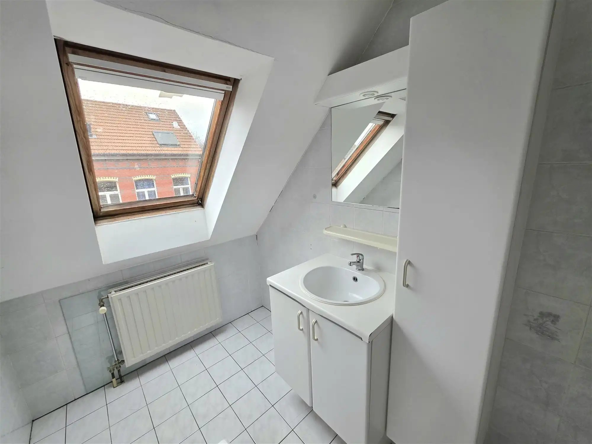 Instapklaar appartement met 2 slpks en garage in centrum  foto 9