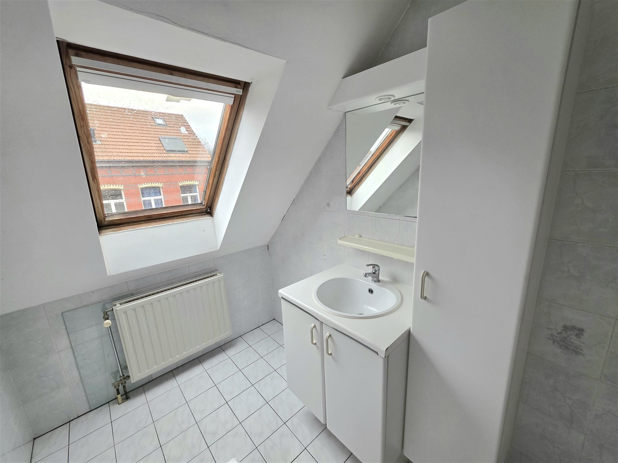 Instapklaar appartement met 2 slpks en garage in centrum  foto 9