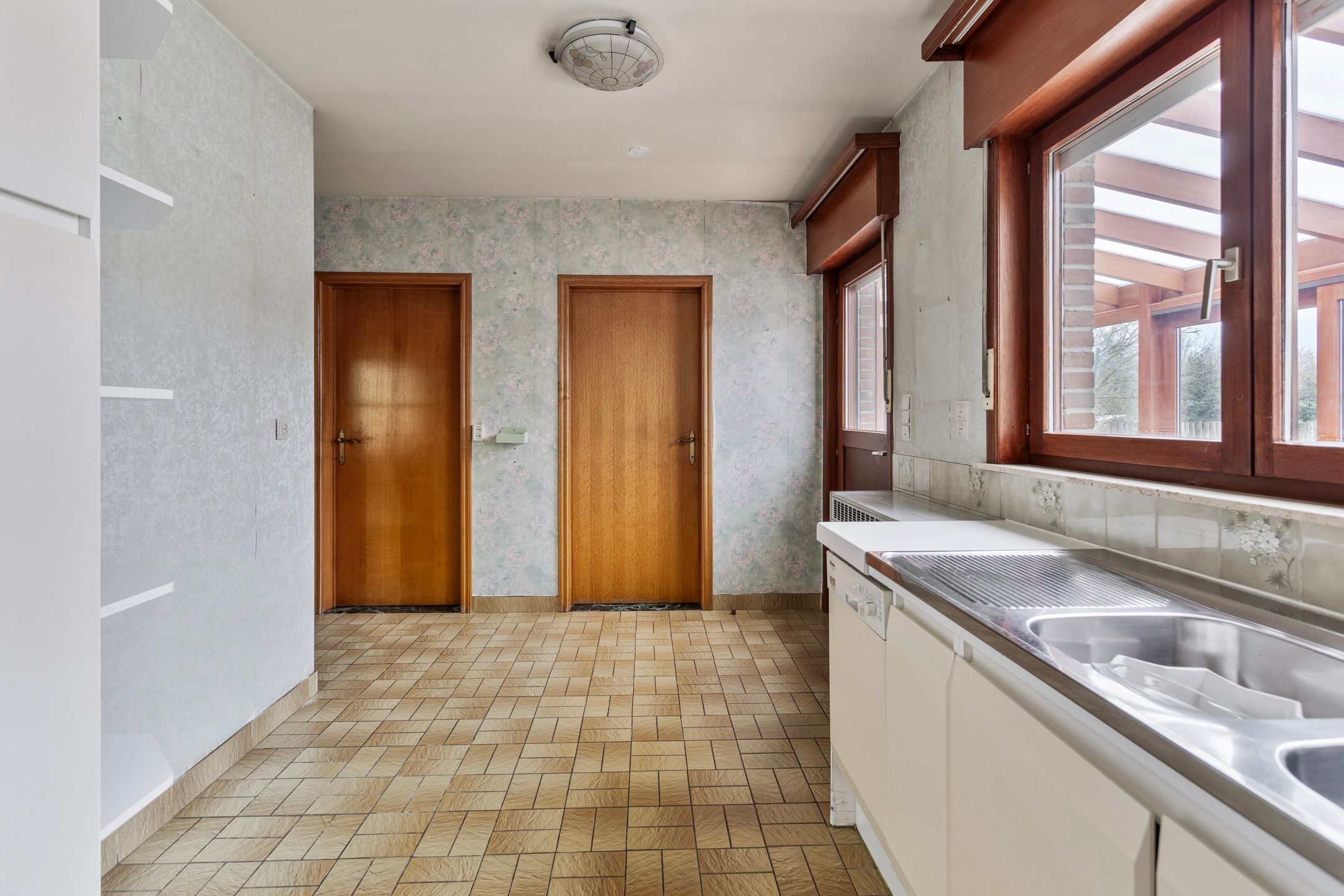 Ruime, te renoveren woning op perceel van 8a70 foto 10