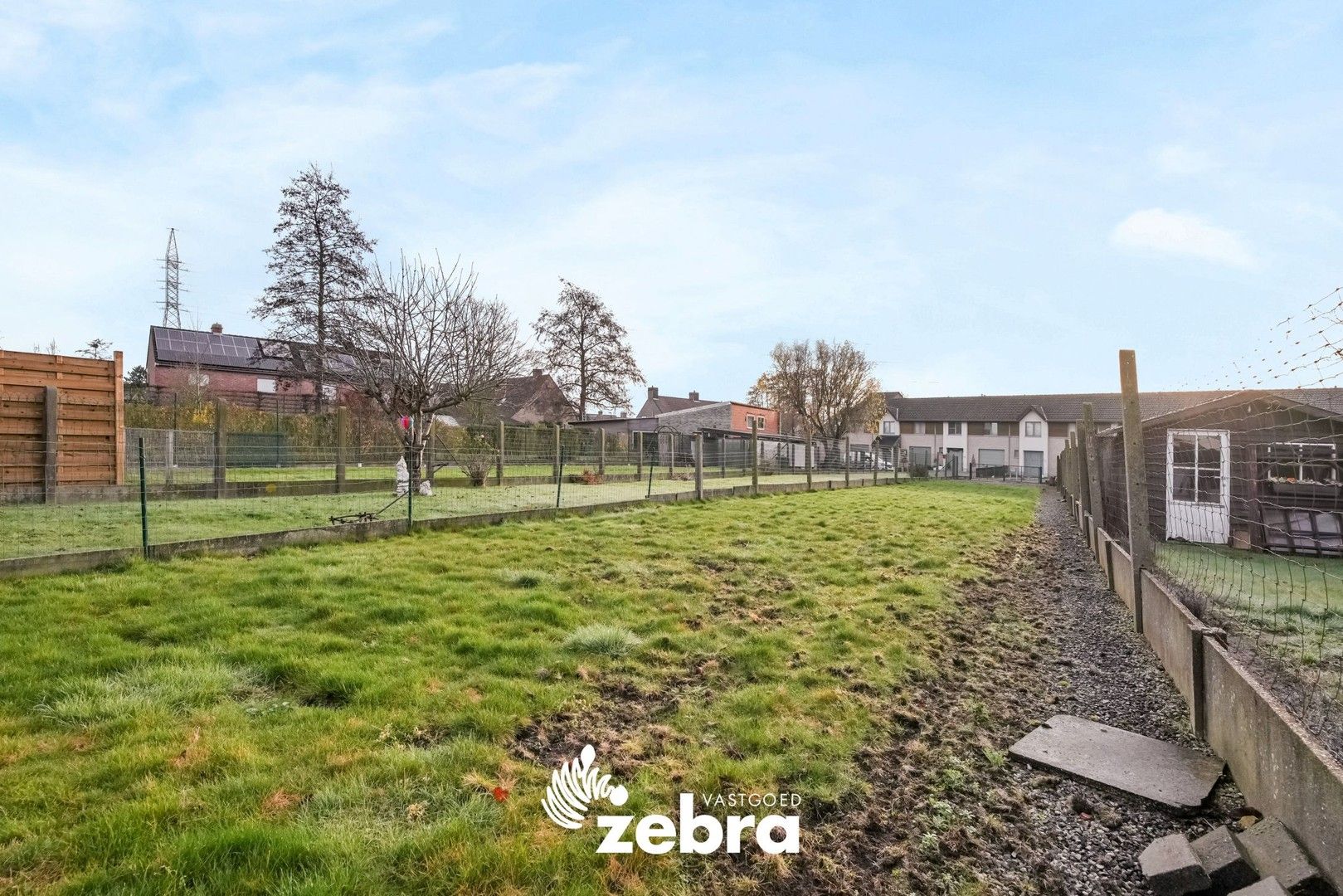 Ruime woning met mogelijkheid tot 4 slaapkamers te Roeselare! foto 3