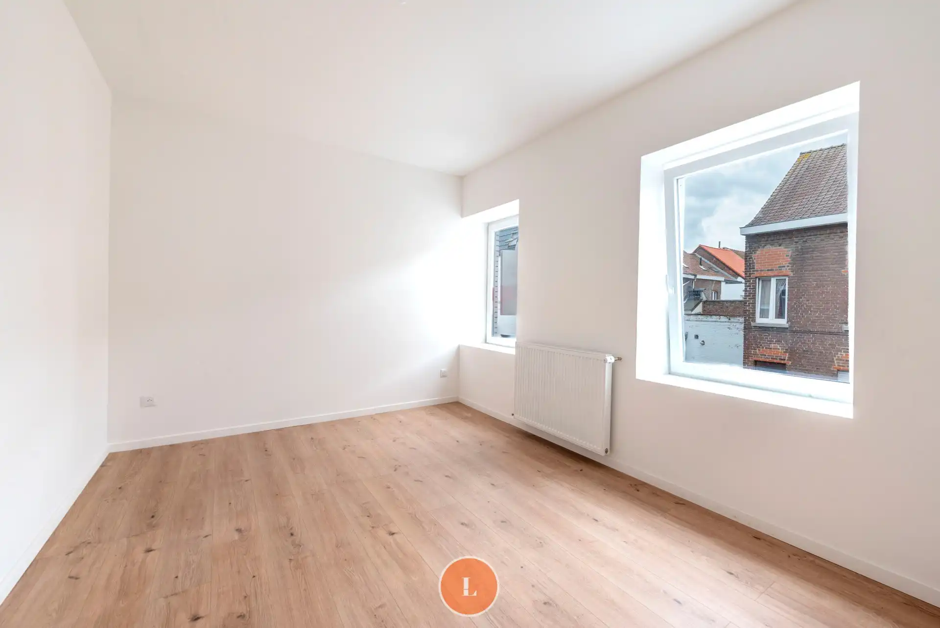 Instapklare, volledig gerenoveerde woning met 4 slaapkamers en 2 badkamers. foto 9