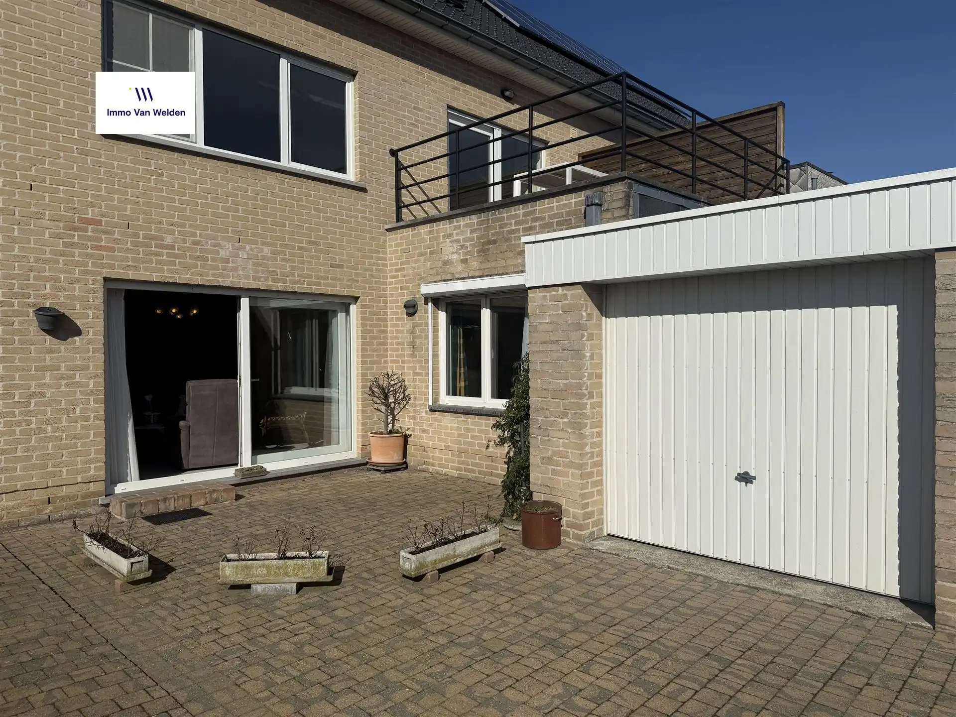 Te koop in Oudenaarde: ruim gelijkvloers appartement met terras en garage. foto 4