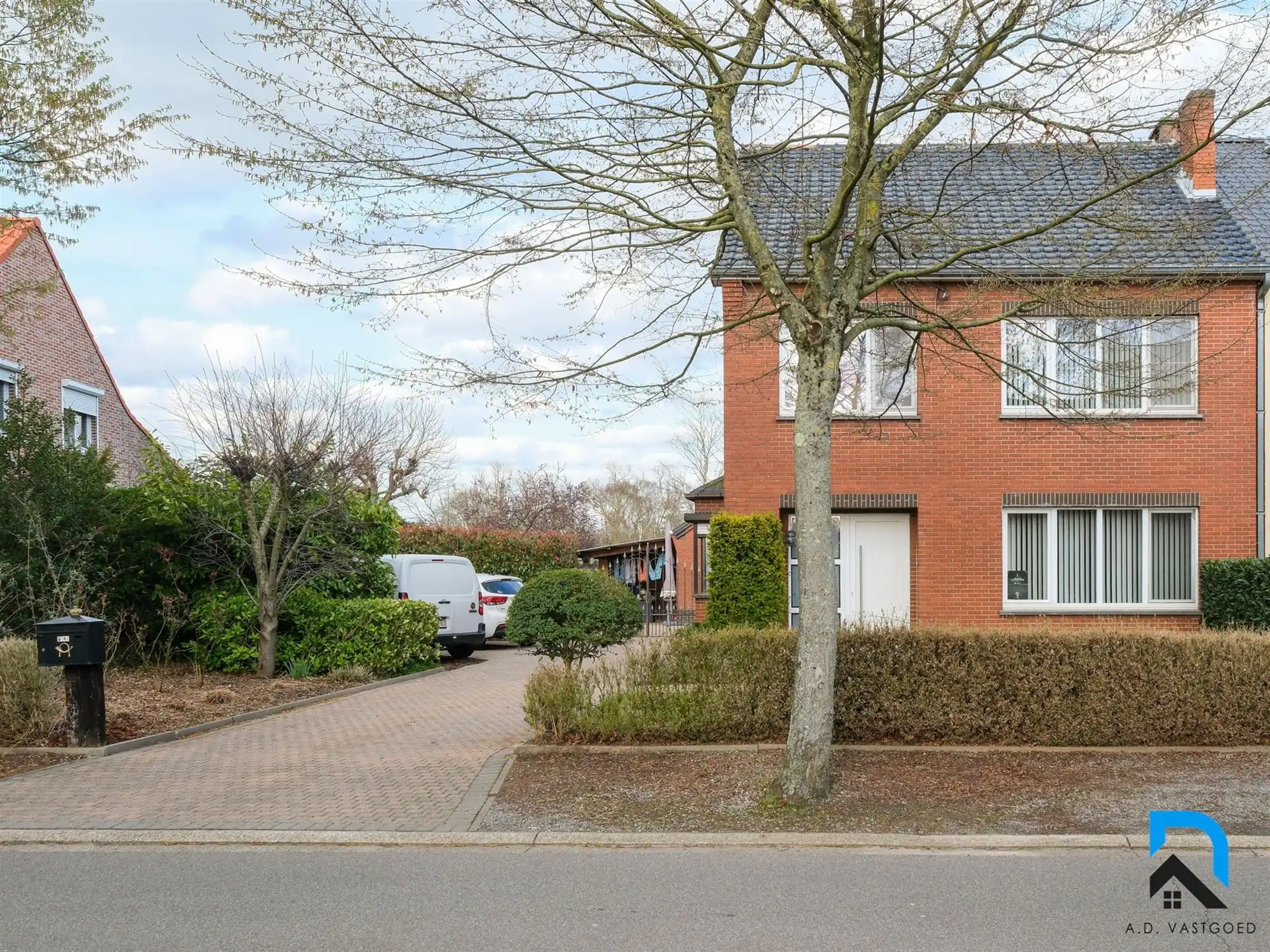 Halfopen bebouwing in Diepenbeek op ruim perceel foto 35