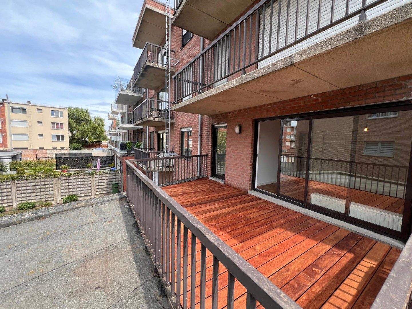 Schitterend appartement met 2 slaapkamers en bureel of dressing foto 20