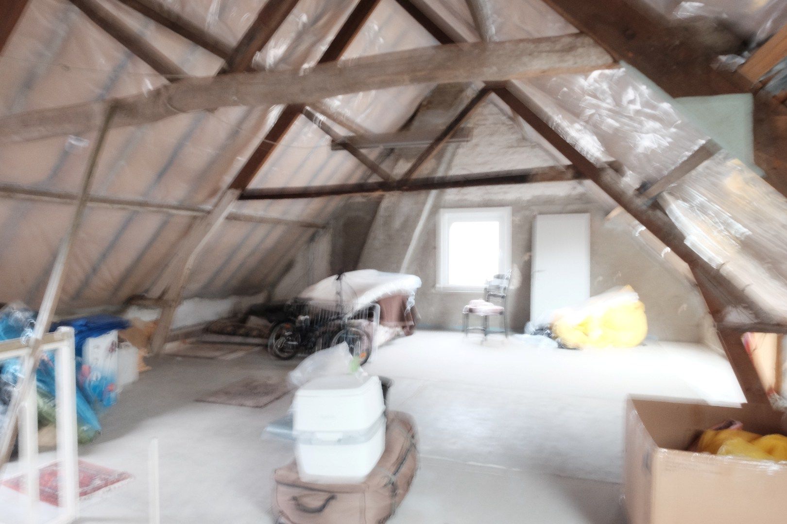 Landelijke woning met grote tuin en garage foto 11