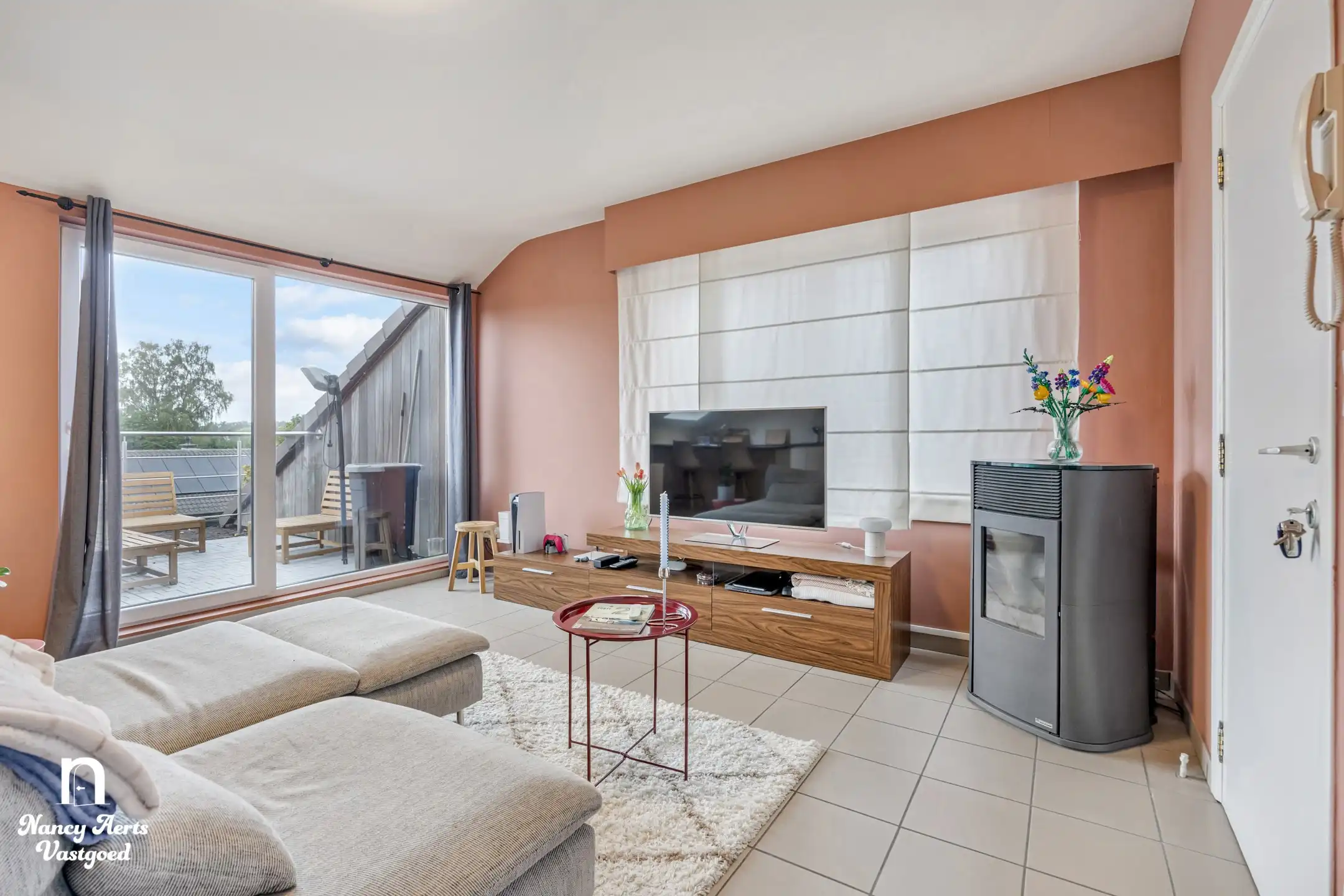 Comfortabel 1‑slaapkamerappartement met terras en parking foto 4
